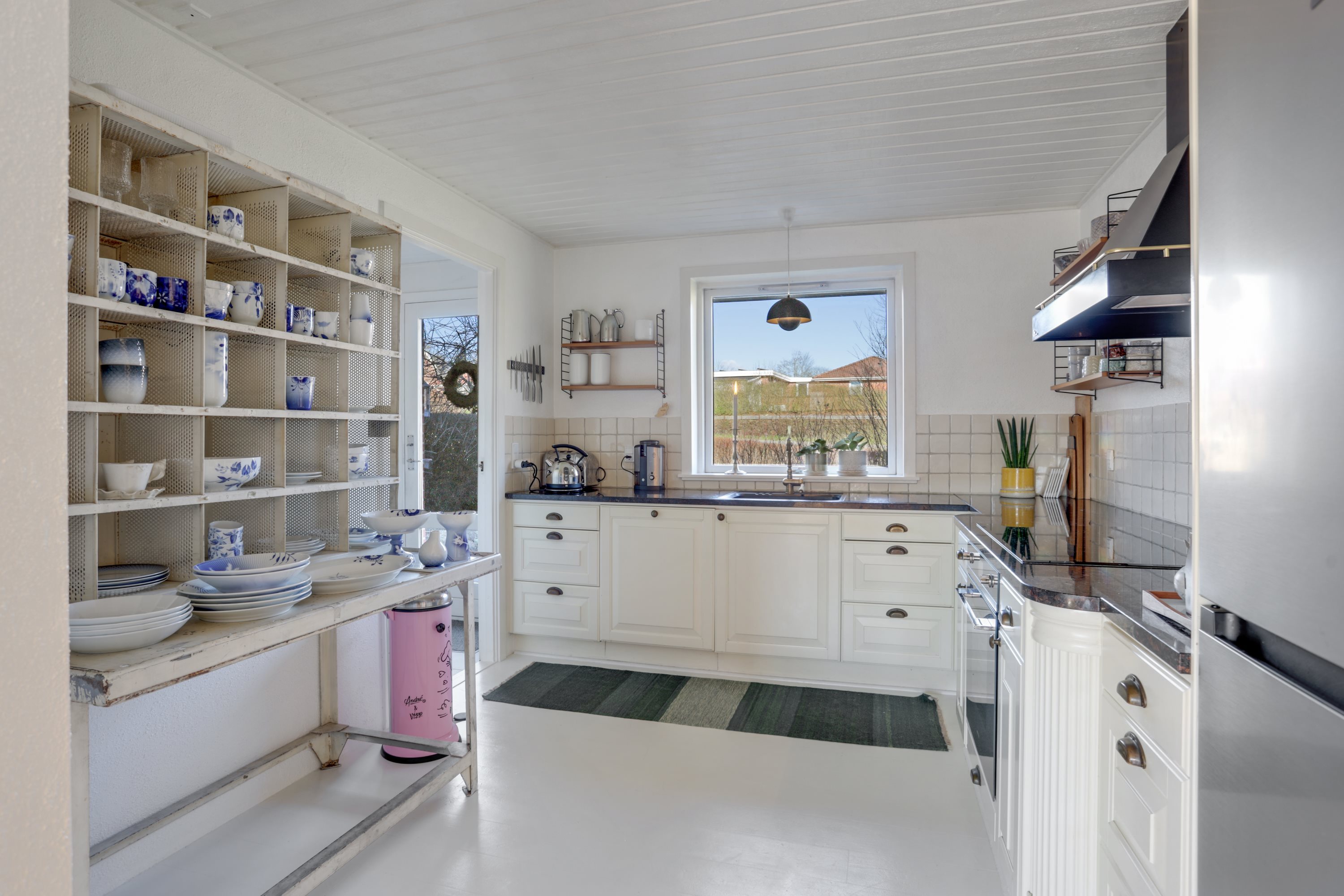 Fremhævet køkken billede i fuldskærmstilstand. Billede af Tostrupvej 45A, 9230 Svenstrup J