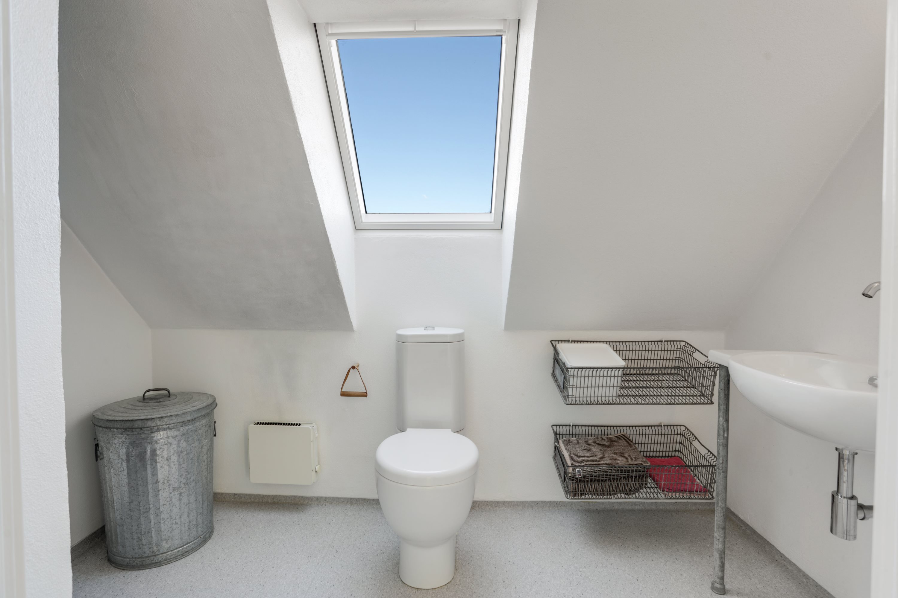 Fremhævet badeværelse billede i fuldskærmstilstand. Billede af Tostrupvej 45A, 9230 Svenstrup J