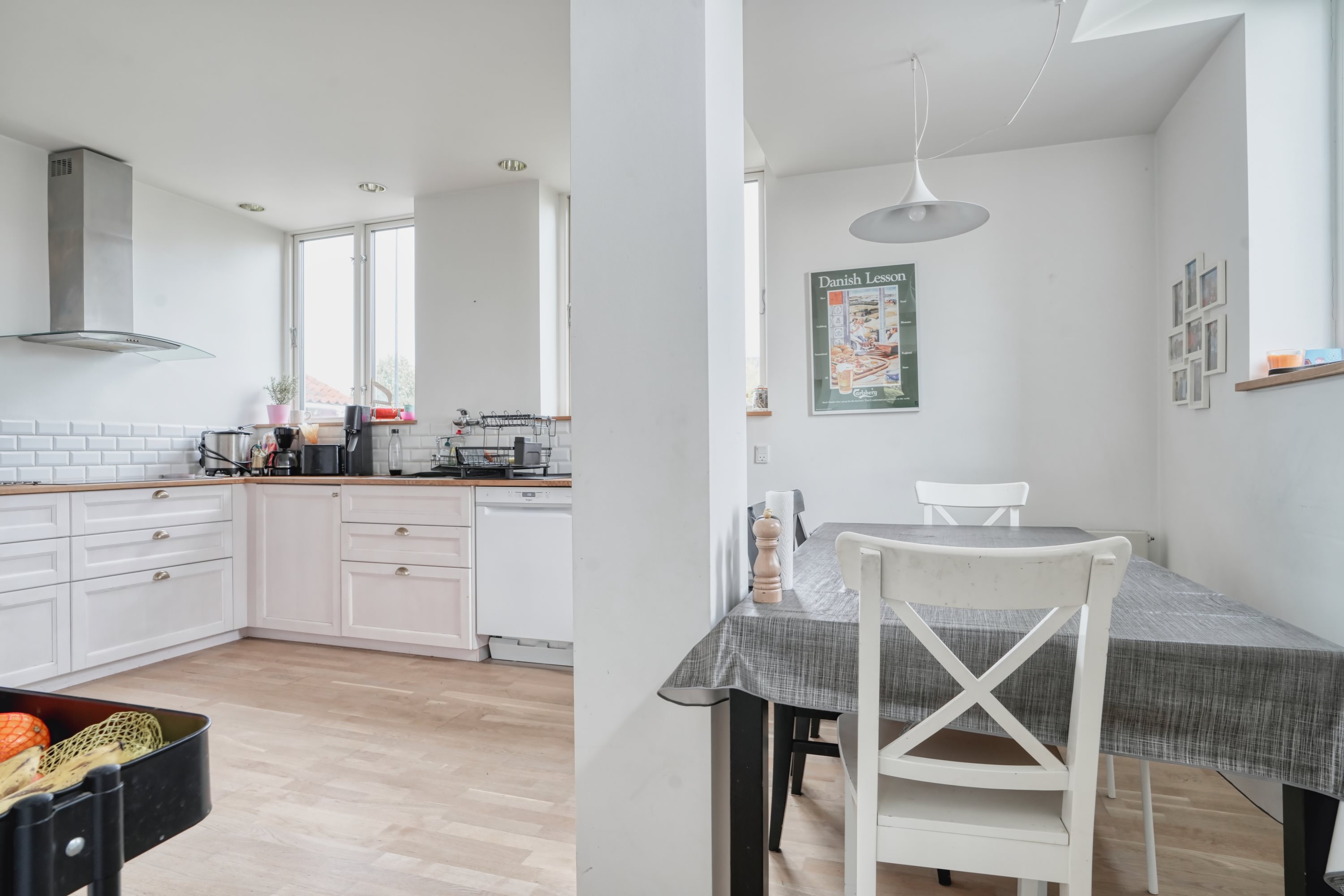 Fremhævet spisekøkken billede i fuldskærmstilstand. Billede af Niels Andersens Vej 15B, 2900 Hellerup