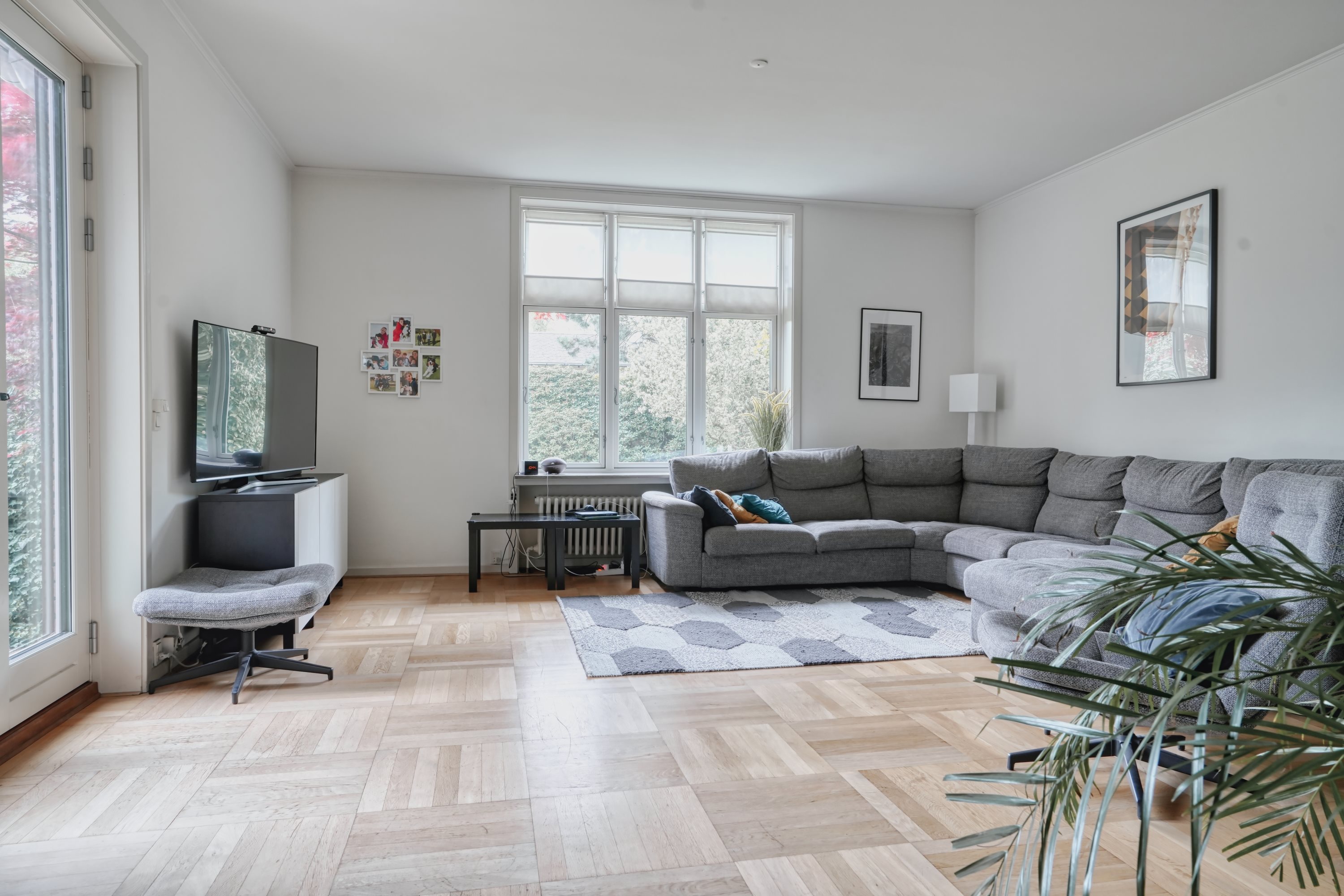 Fremhævet stue billede i fuldskærmstilstand. Billede af Niels Andersens Vej 15B, 2900 Hellerup