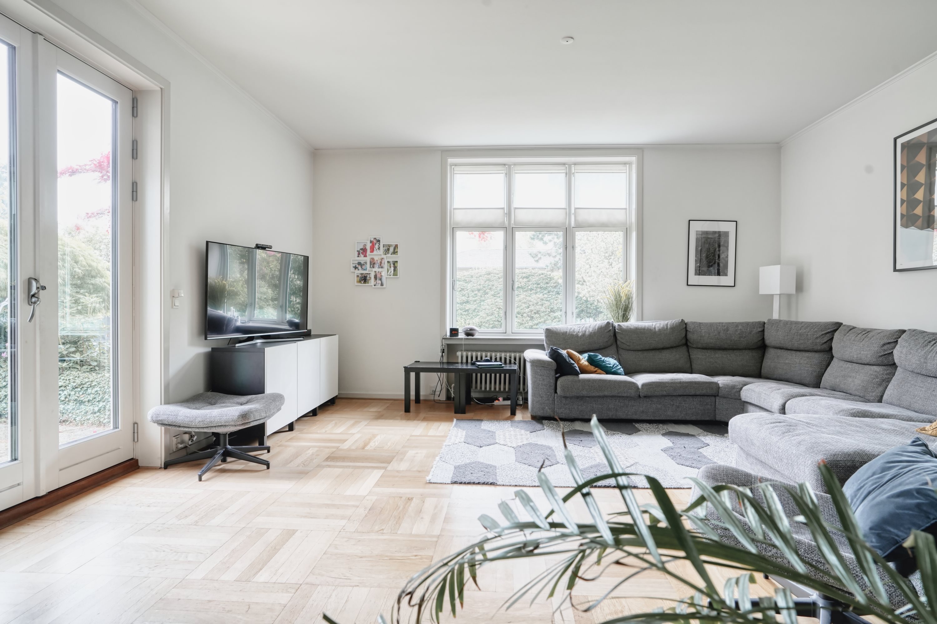 Fremhævet stue billede i fuldskærmstilstand. Billede af Niels Andersens Vej 15B, 2900 Hellerup