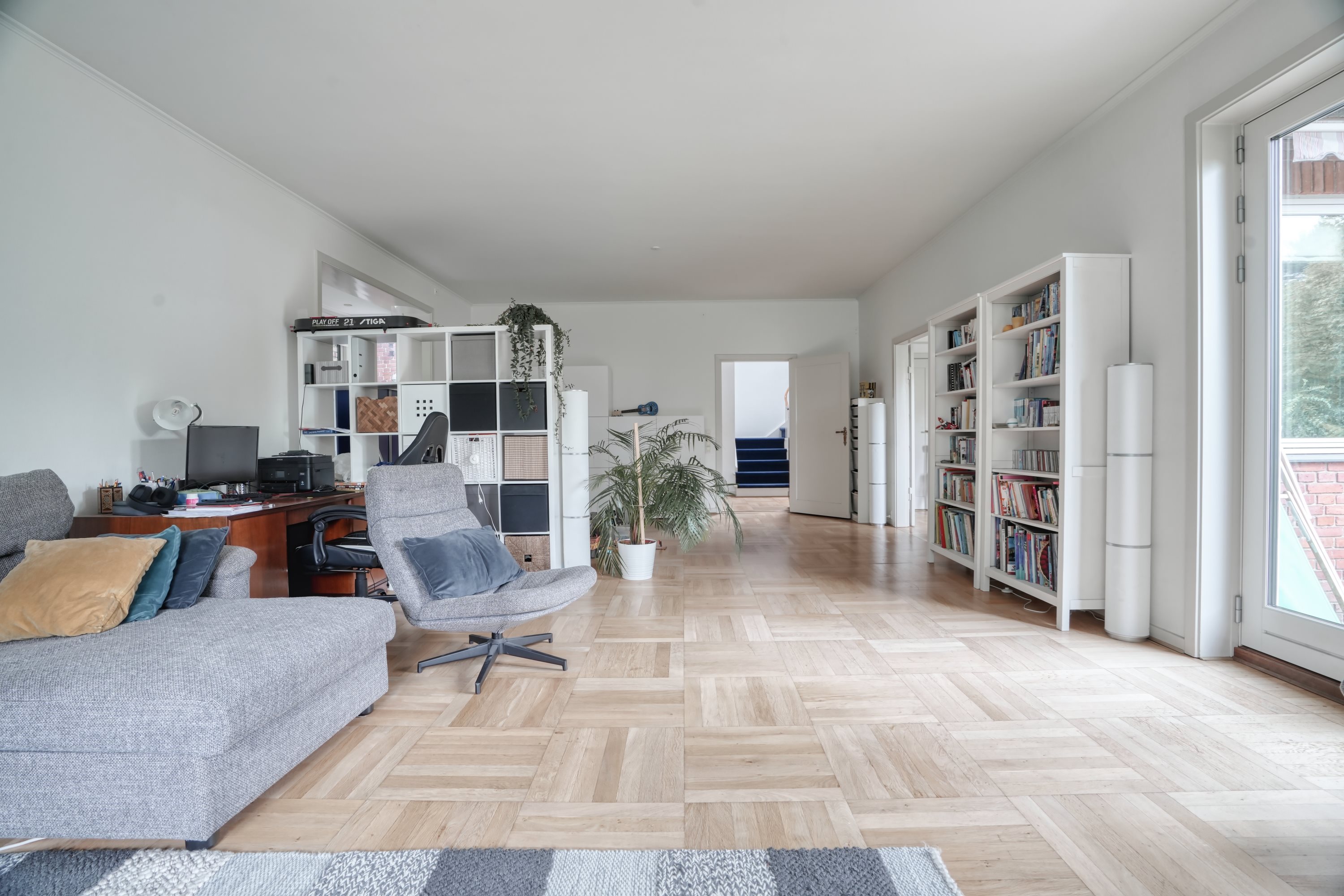 Fremhævet stue billede i fuldskærmstilstand. Billede af Niels Andersens Vej 15B, 2900 Hellerup