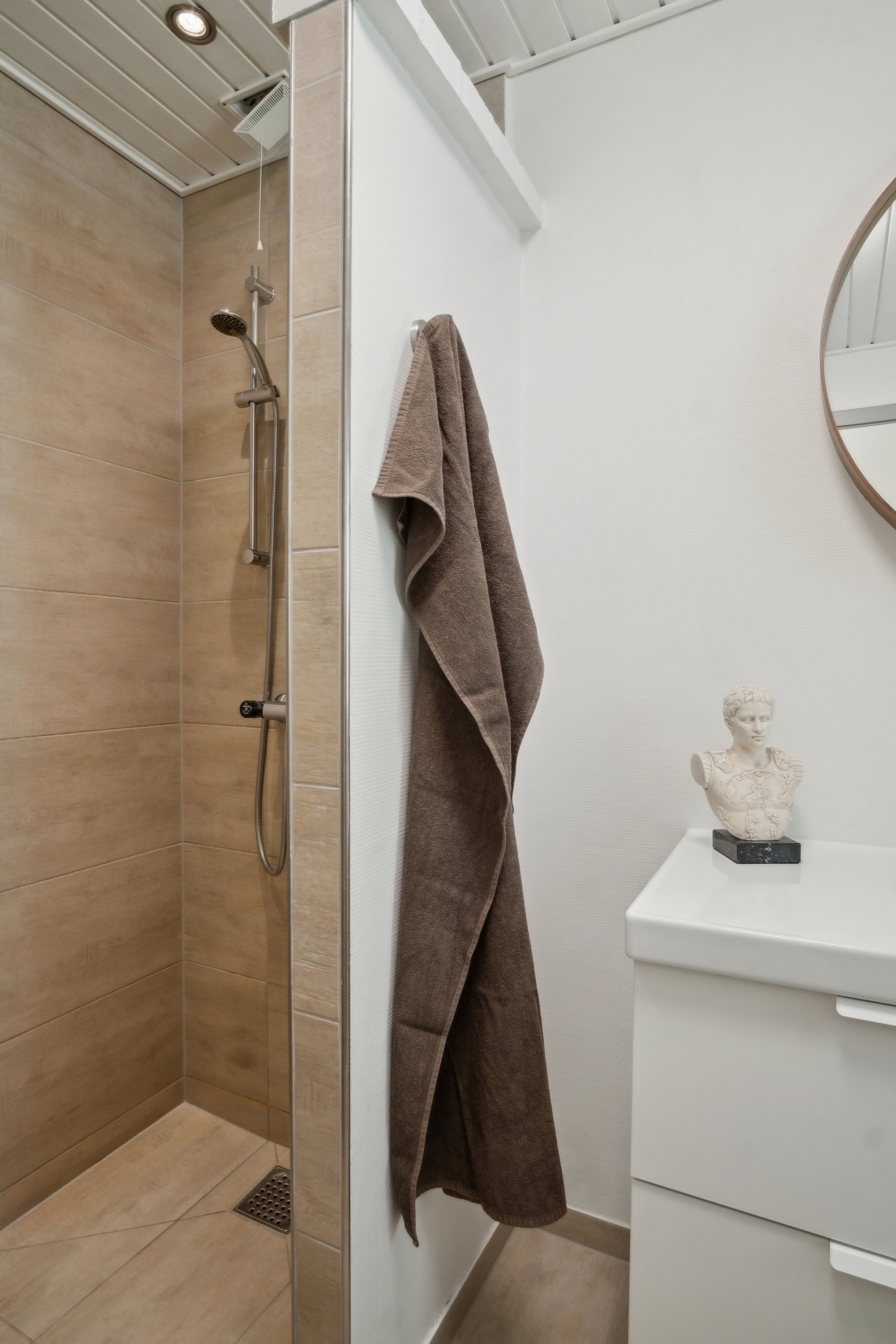 Fremhævet badeværelse billede i fuldskærmstilstand. Billede af Bøgvadvej 40, 6040 Egtved