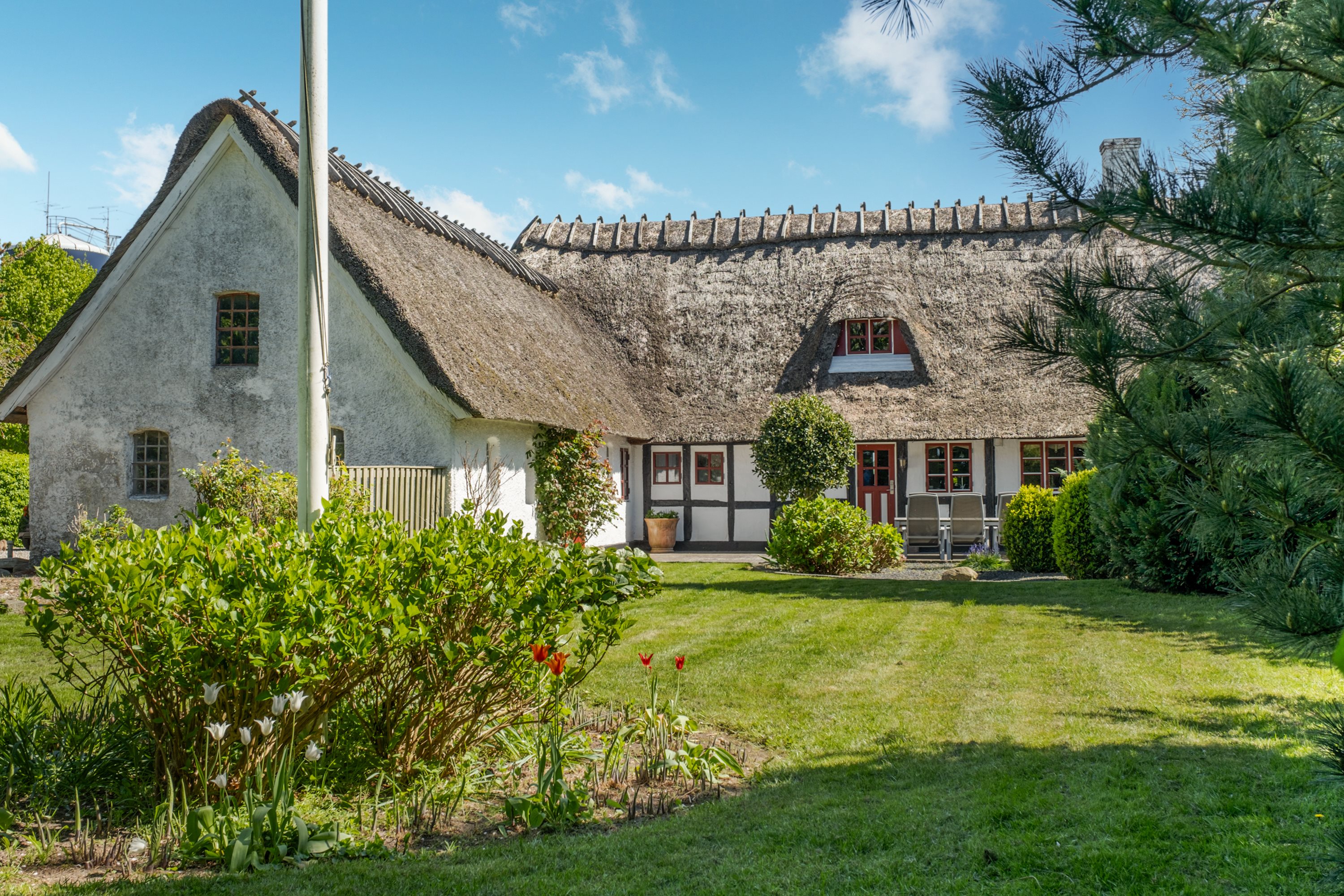 Fremhævet have billede i fuldskærmstilstand. Billede af Sentvedvej 24, Sentved, 5853 Ørbæk