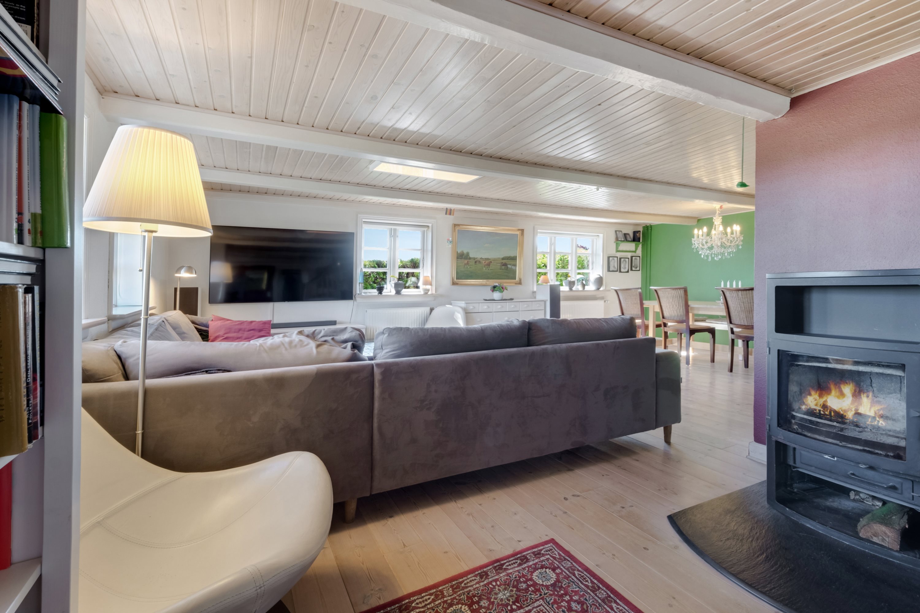 Fremhævet stue billede i fuldskærmstilstand. Billede af Sentvedvej 24, Sentved, 5853 Ørbæk