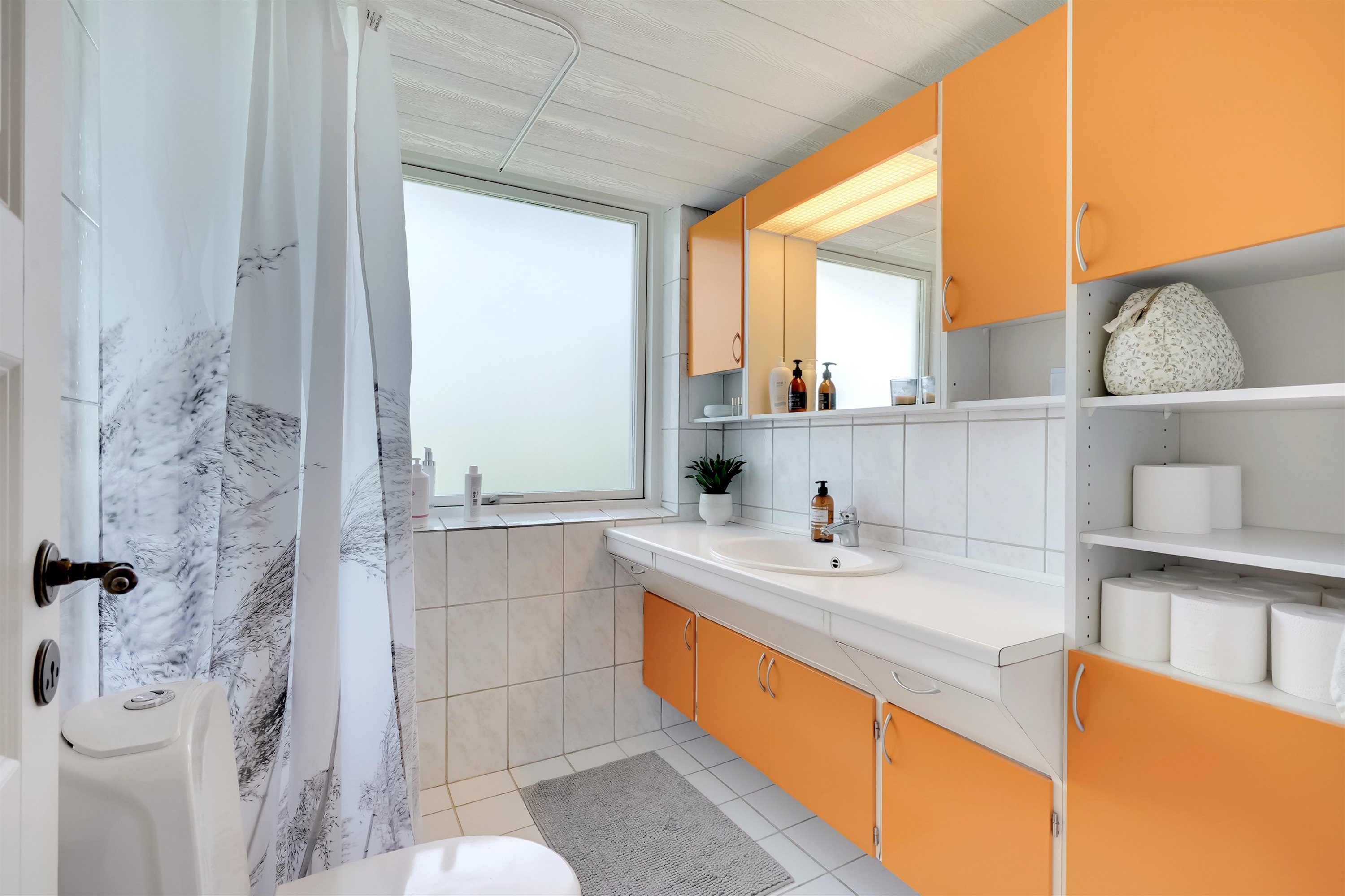 Fremhævet badeværelse billede i fuldskærmstilstand. Billede af Hans Silas Nielsens Vej 5, 6731 Tjæreborg