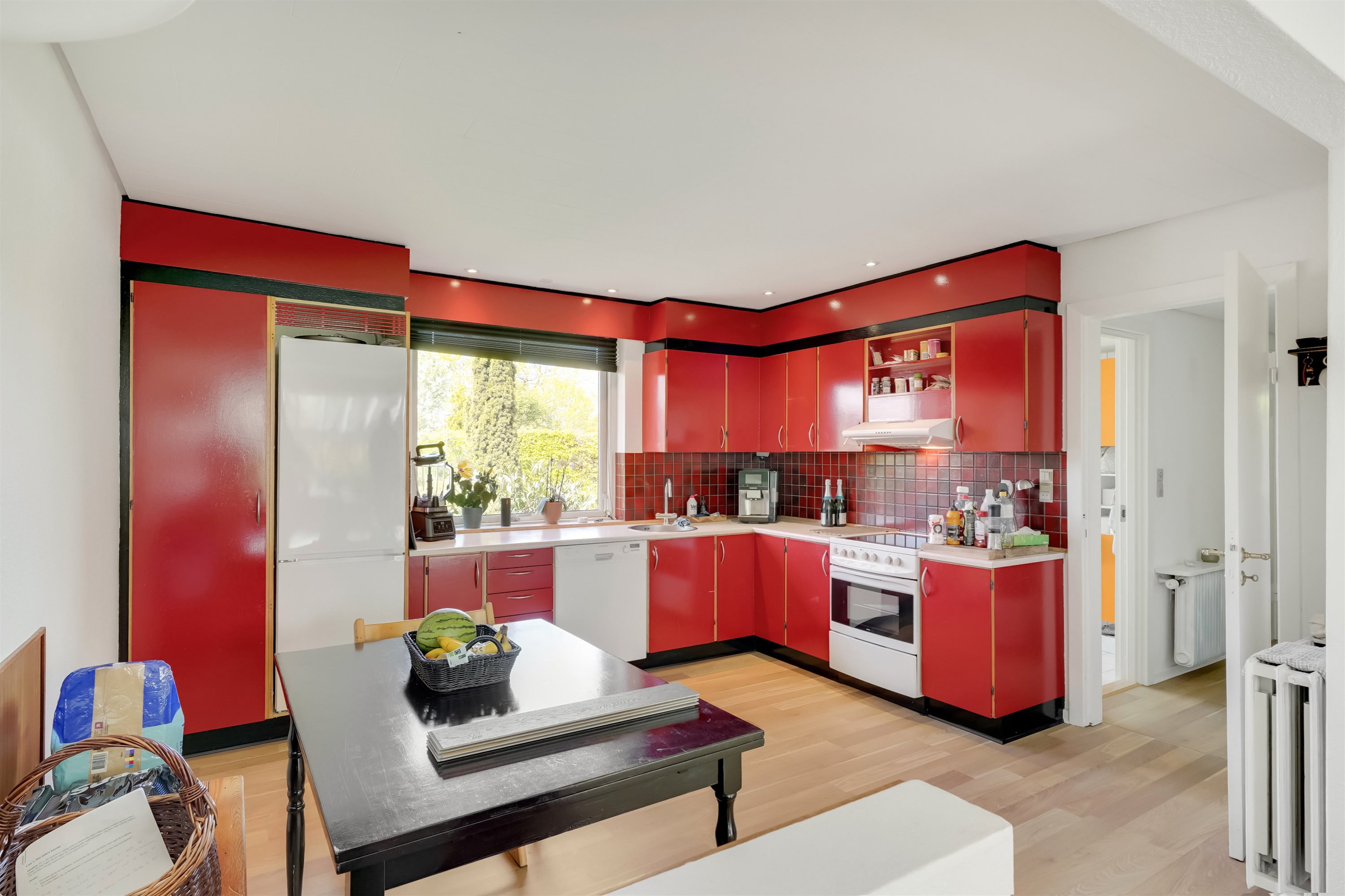 Fremhævet køkken billede i fuldskærmstilstand. Billede af Hans Silas Nielsens Vej 5, 6731 Tjæreborg