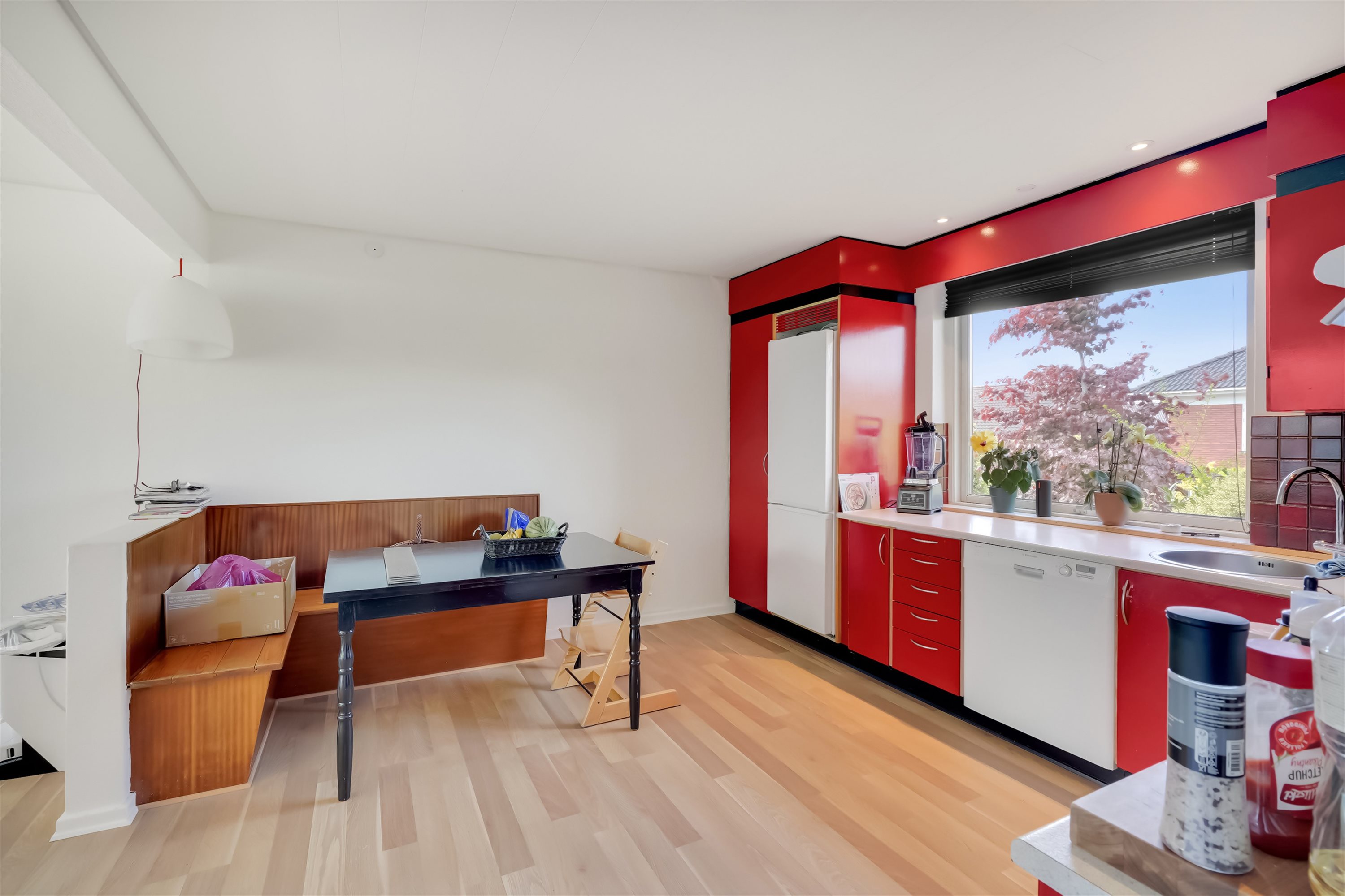 Fremhævet køkken billede i fuldskærmstilstand. Billede af Hans Silas Nielsens Vej 5, 6731 Tjæreborg