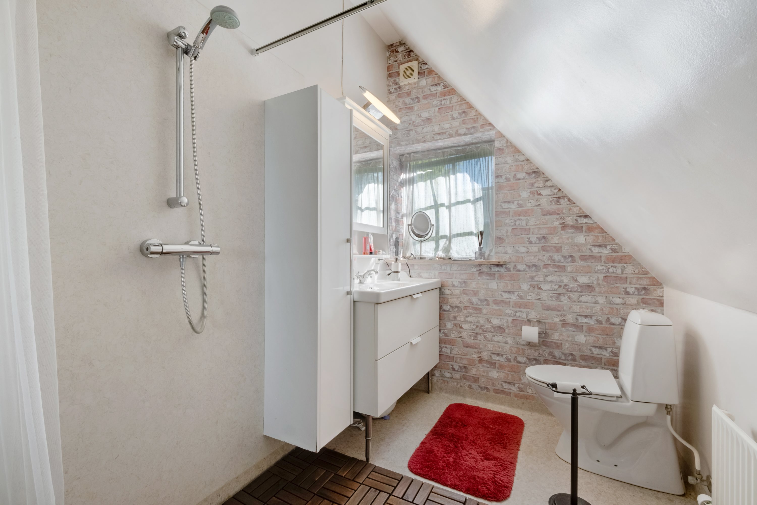 Fremhævet badeværelse billede i fuldskærmstilstand. Billede af Assensvej 366, Bregnemose, 5690 Tommerup