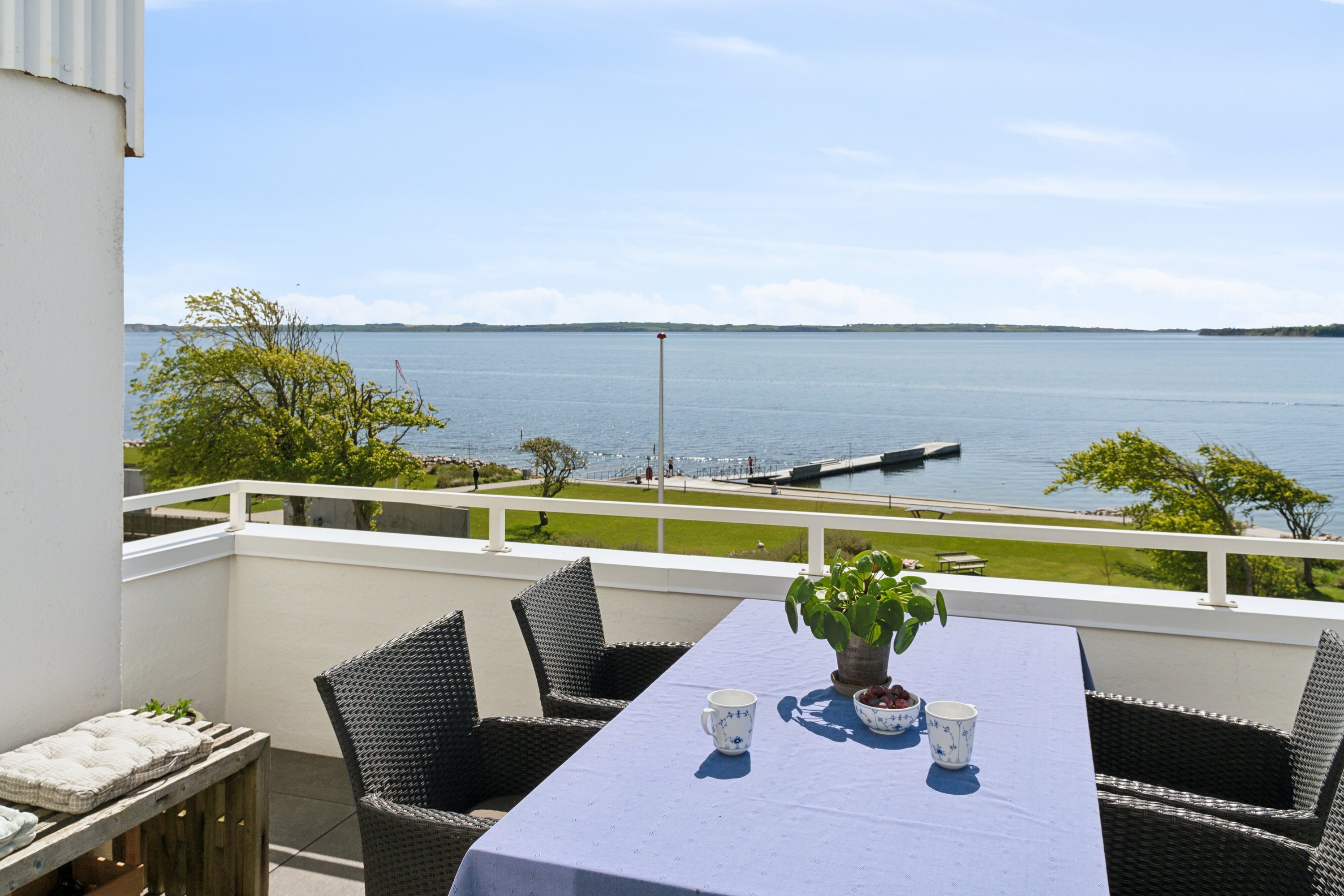 Fremhævet terrasse billede i fuldskærmstilstand. Billede af Dragsbækvej 23E, 1., 7700 Thisted