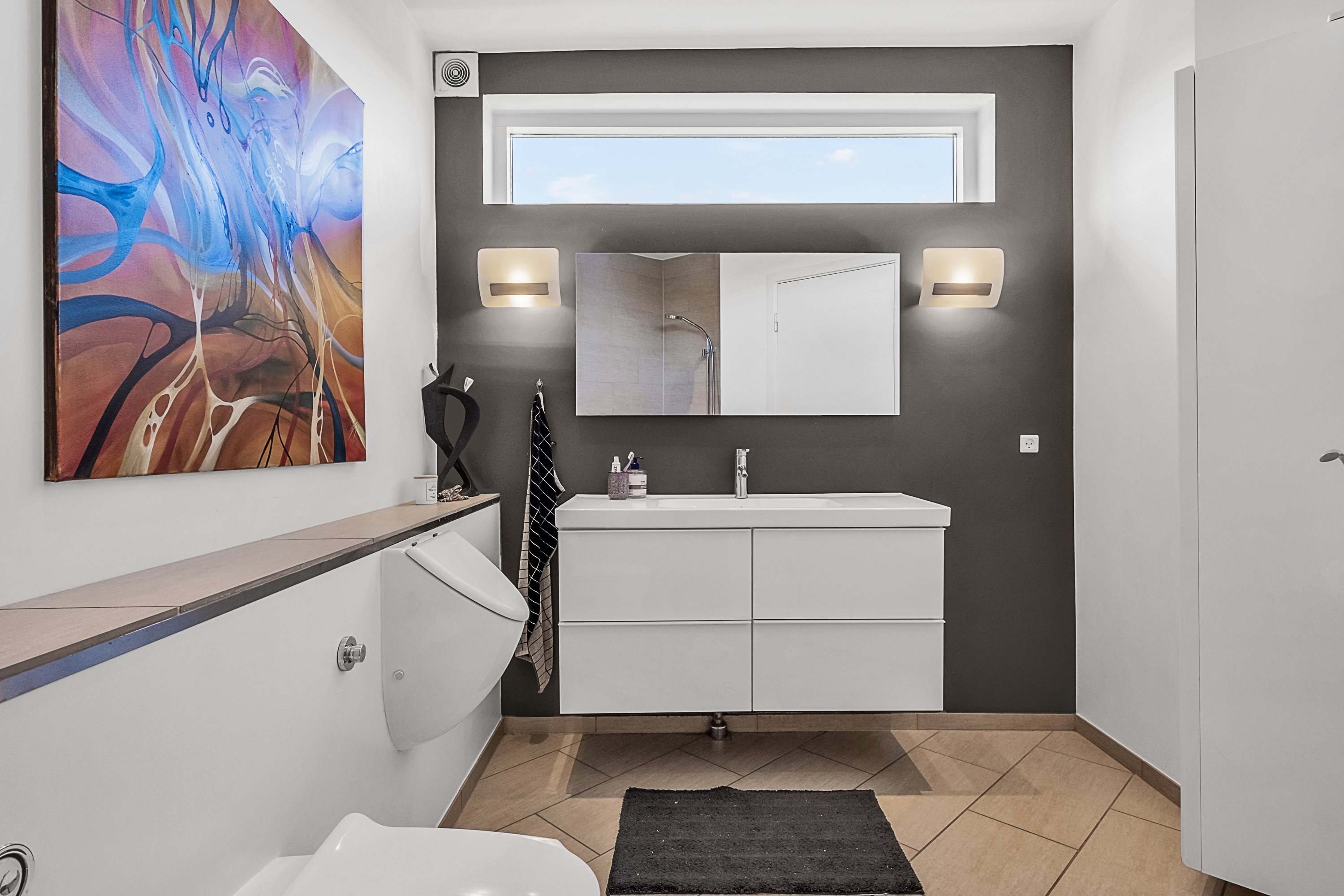 Fremhævet badeværelse billede i fuldskærmstilstand. Billede af Asmusgårdsvej 38, 8520 Lystrup