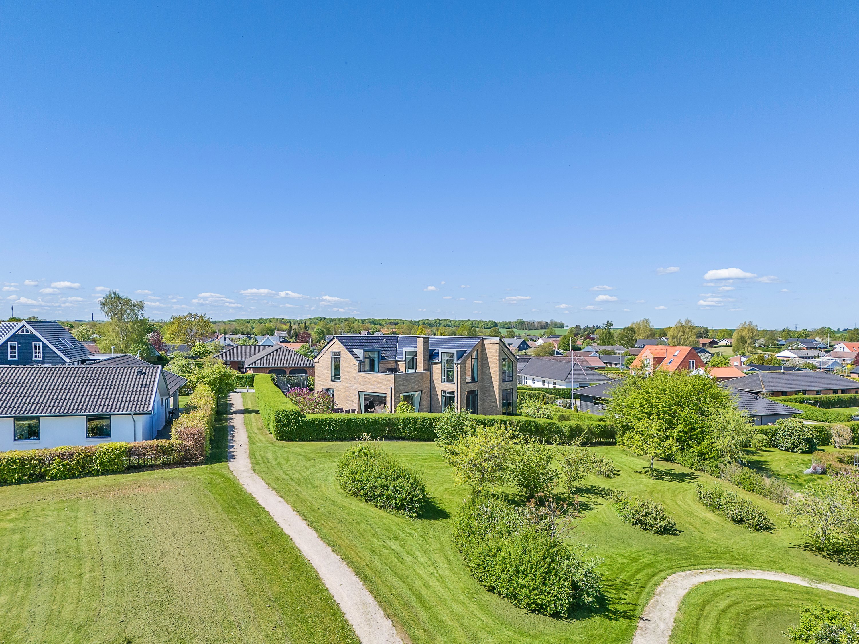 Miniaturebillede 1: luftfoto. Billede af Asmusgårdsvej 38, 8520 Lystrup