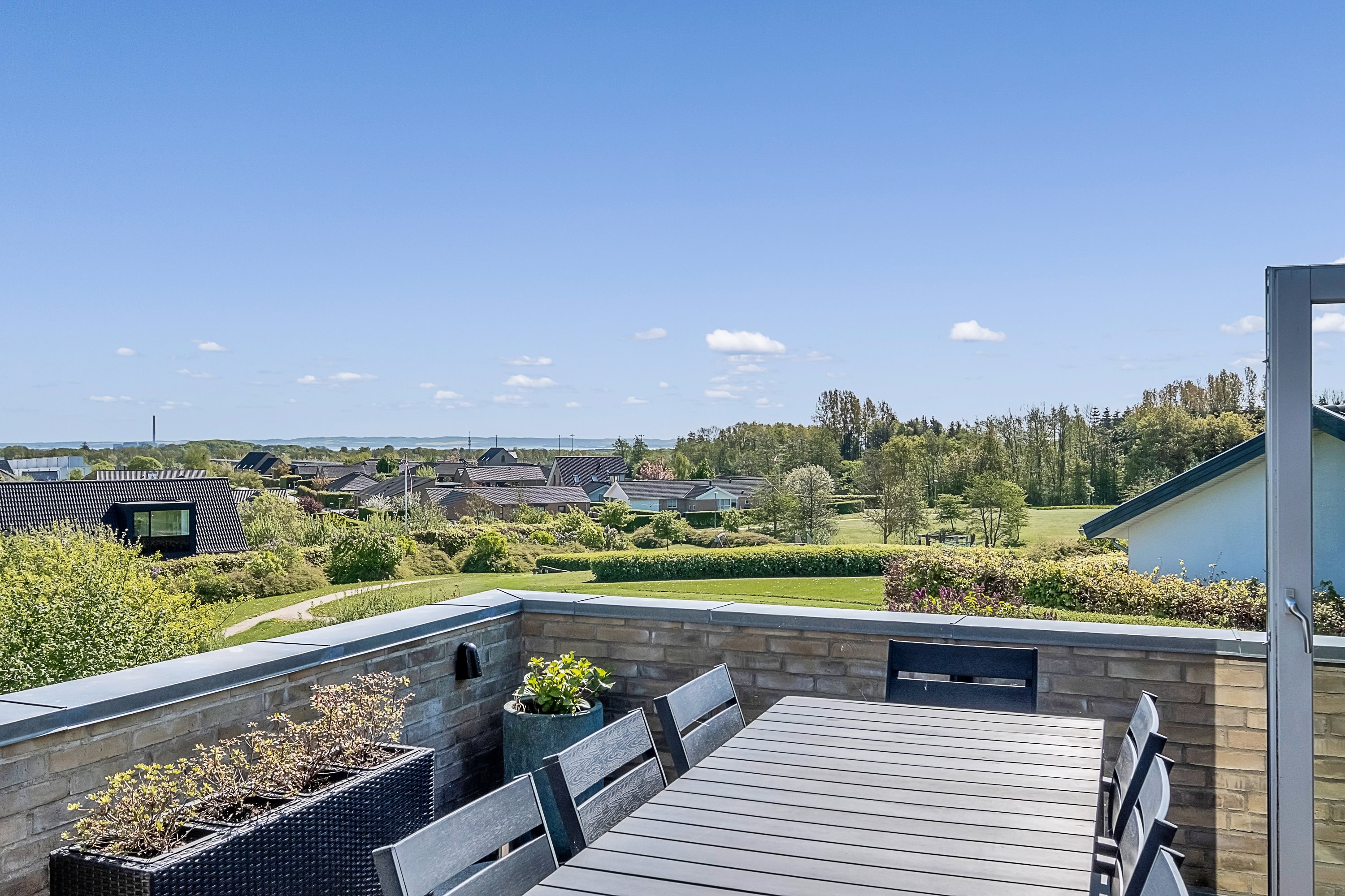 Fremhævet udsigt billede i fuldskærmstilstand. Billede af Asmusgårdsvej 38, 8520 Lystrup