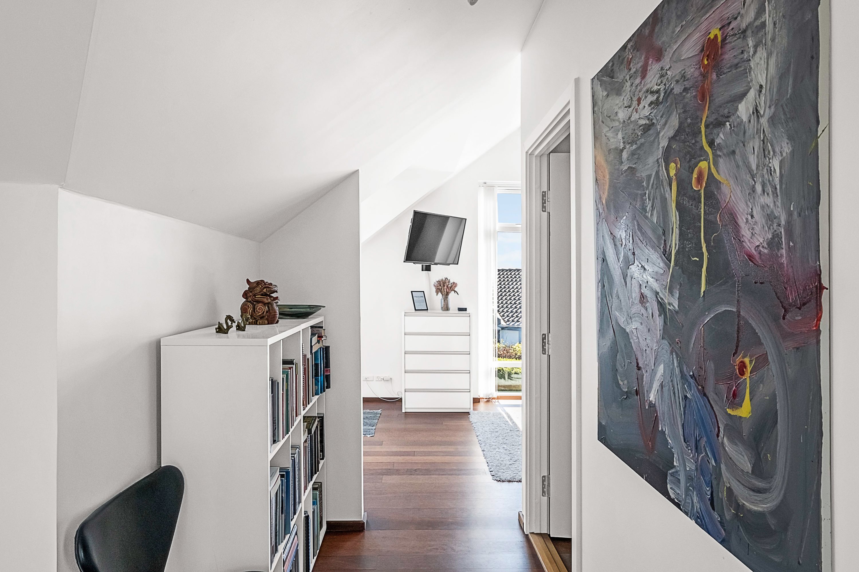 Fremhævet gang billede i fuldskærmstilstand. Billede af Asmusgårdsvej 38, 8520 Lystrup