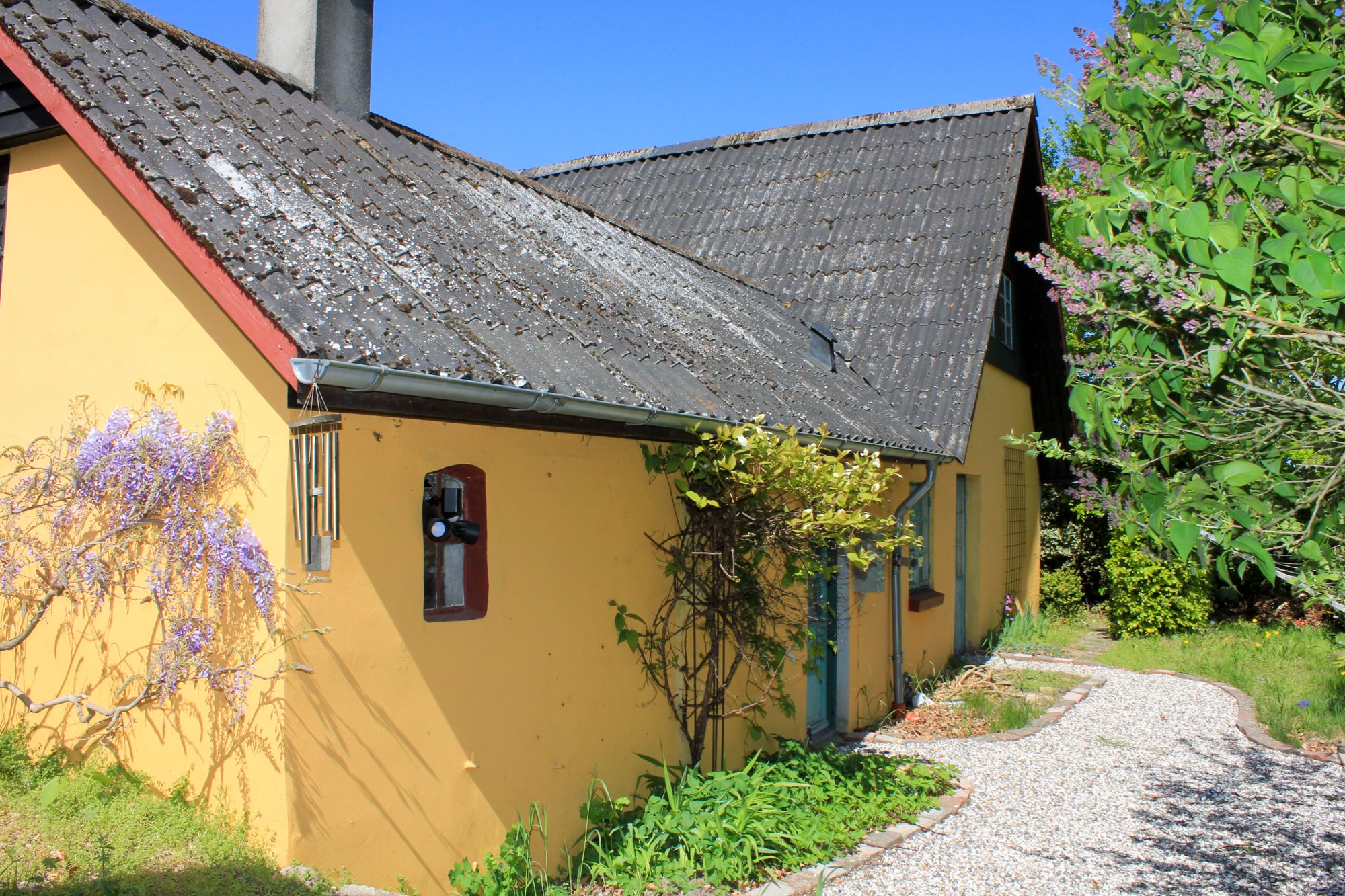 Fremhævet udendørs billede i fuldskærmstilstand. Billede af Assensvej 366, Bregnemose, 5690 Tommerup