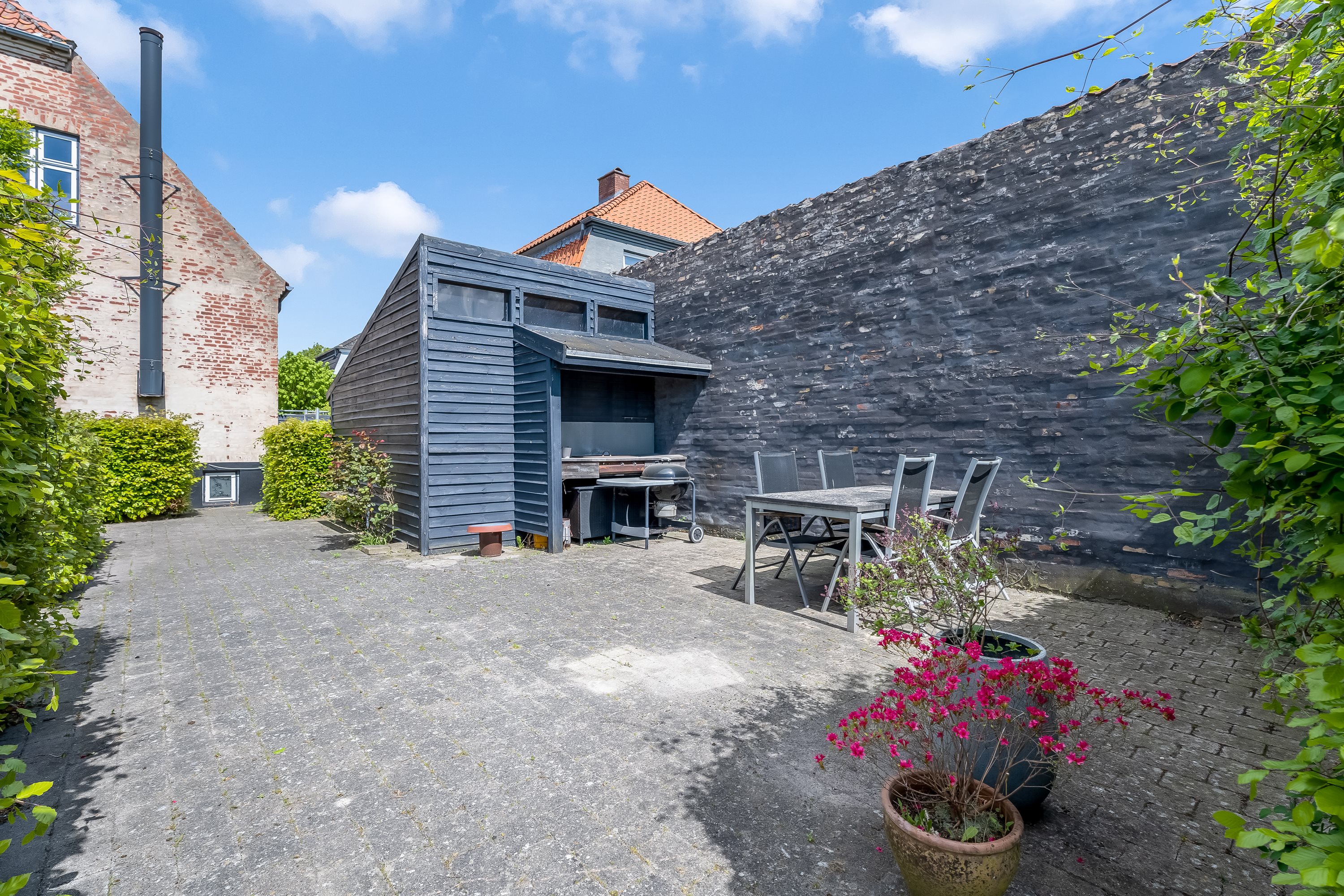 Fremhævet terrasse billede i fuldskærmstilstand. Billede af Skovsgårdsvej 25, 4900 Nakskov