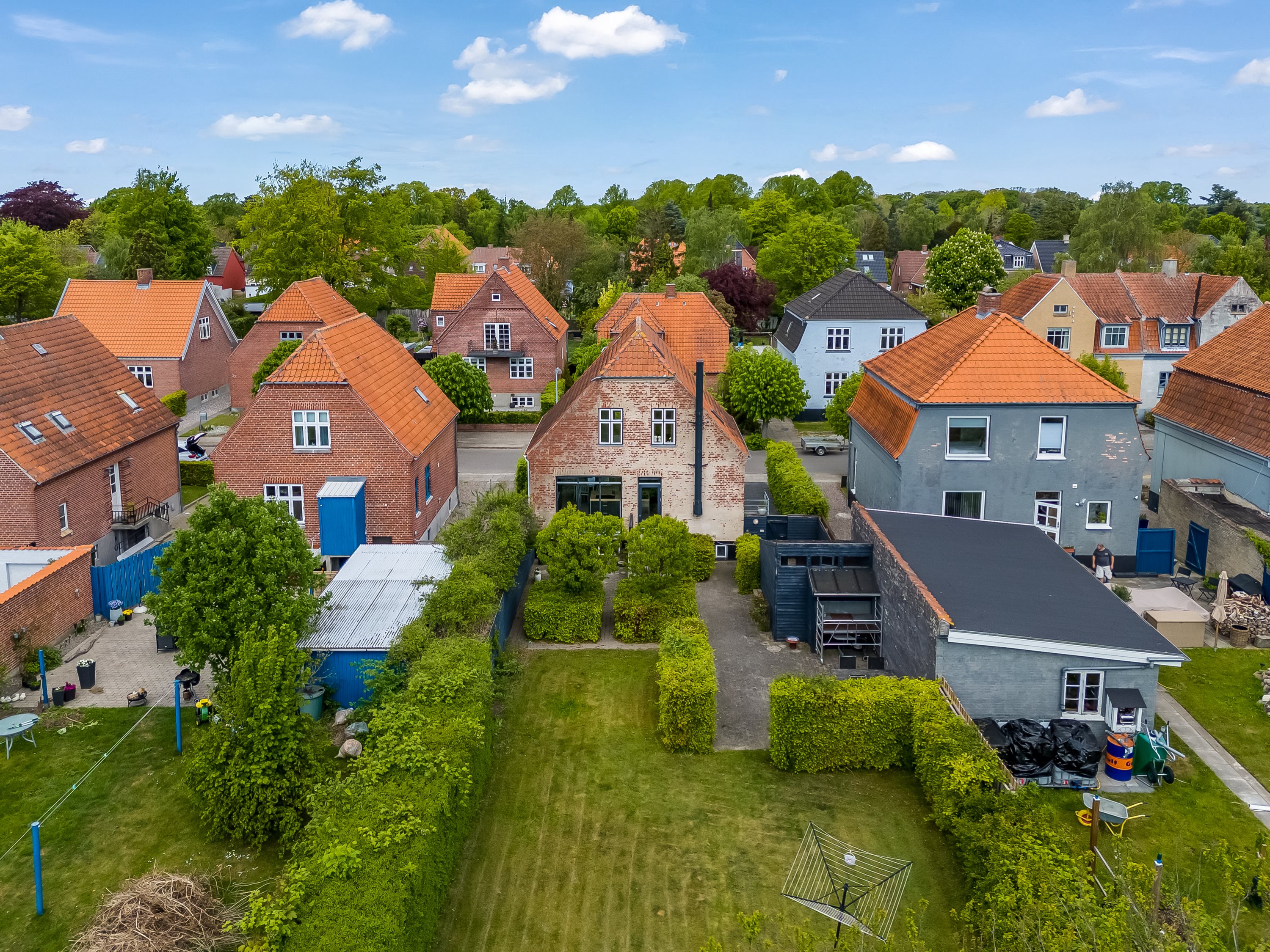 Fremhævet luftfoto billede i fuldskærmstilstand. Billede af Skovsgårdsvej 25, 4900 Nakskov