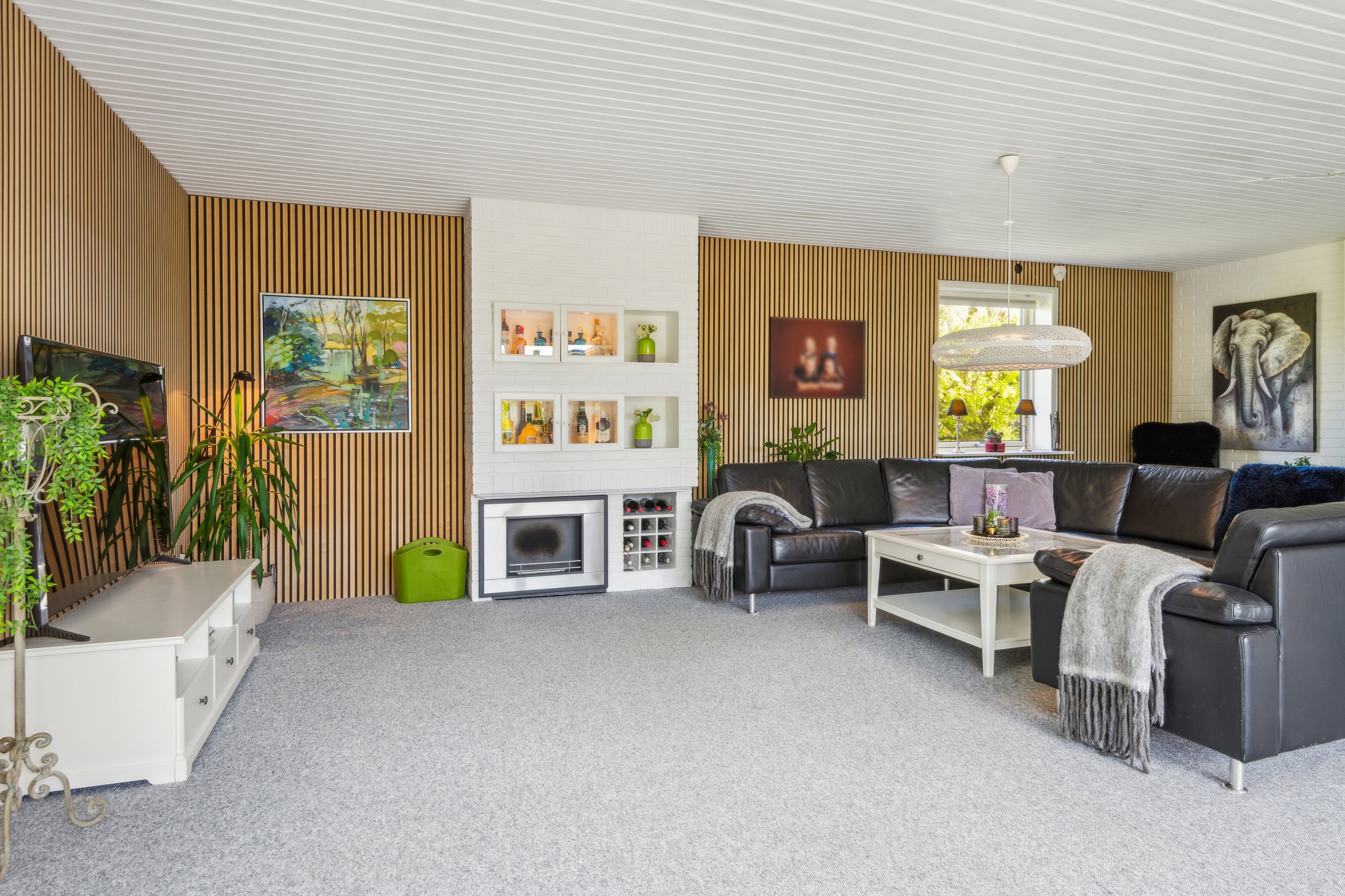 Fremhævet stue billede i fuldskærmstilstand. Billede af Blommevej 11, 9310 Vodskov