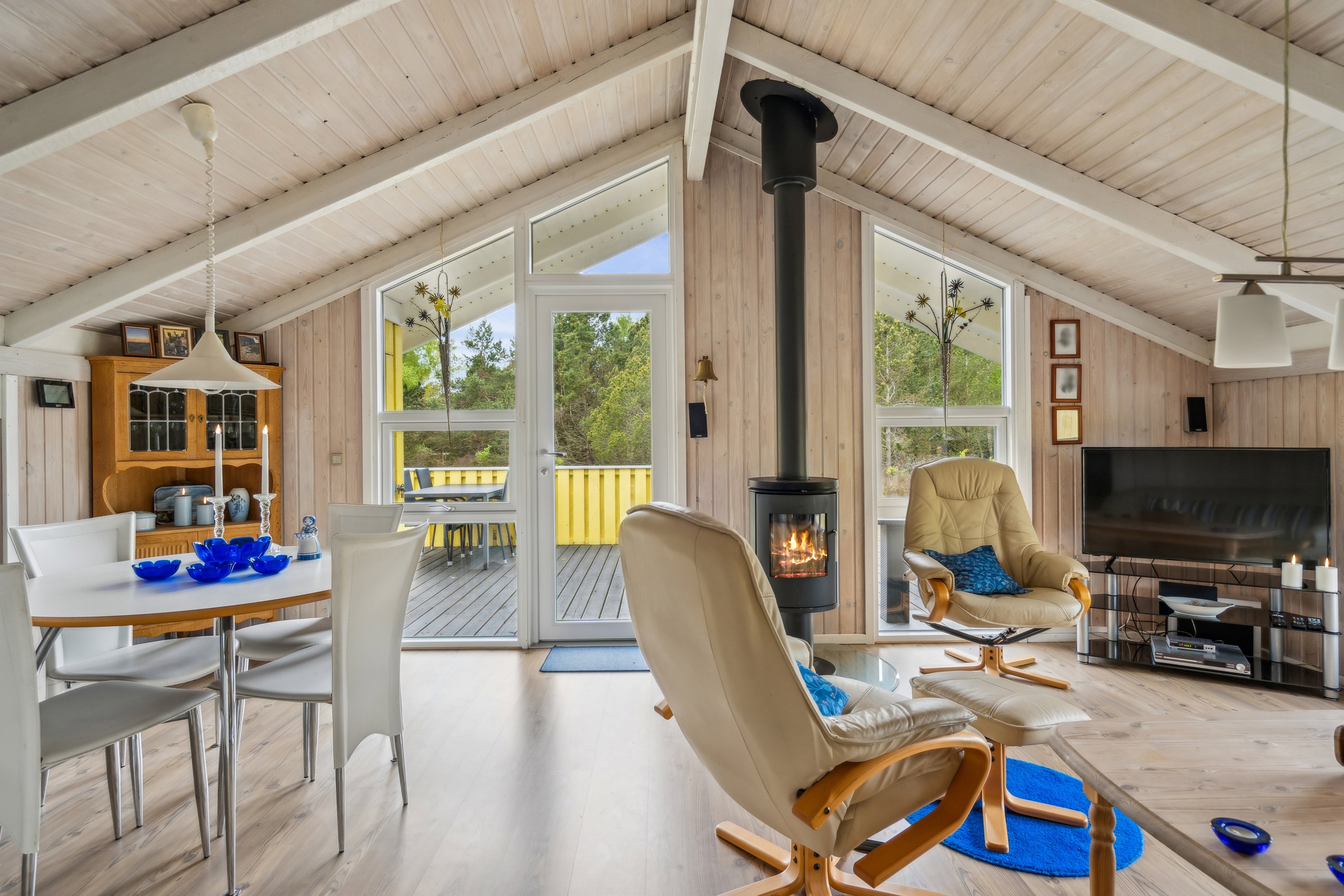 Fremhævet stue billede i fuldskærmstilstand. Billede af Jenses Jolle 31, Nordmarken, 9940 Læsø