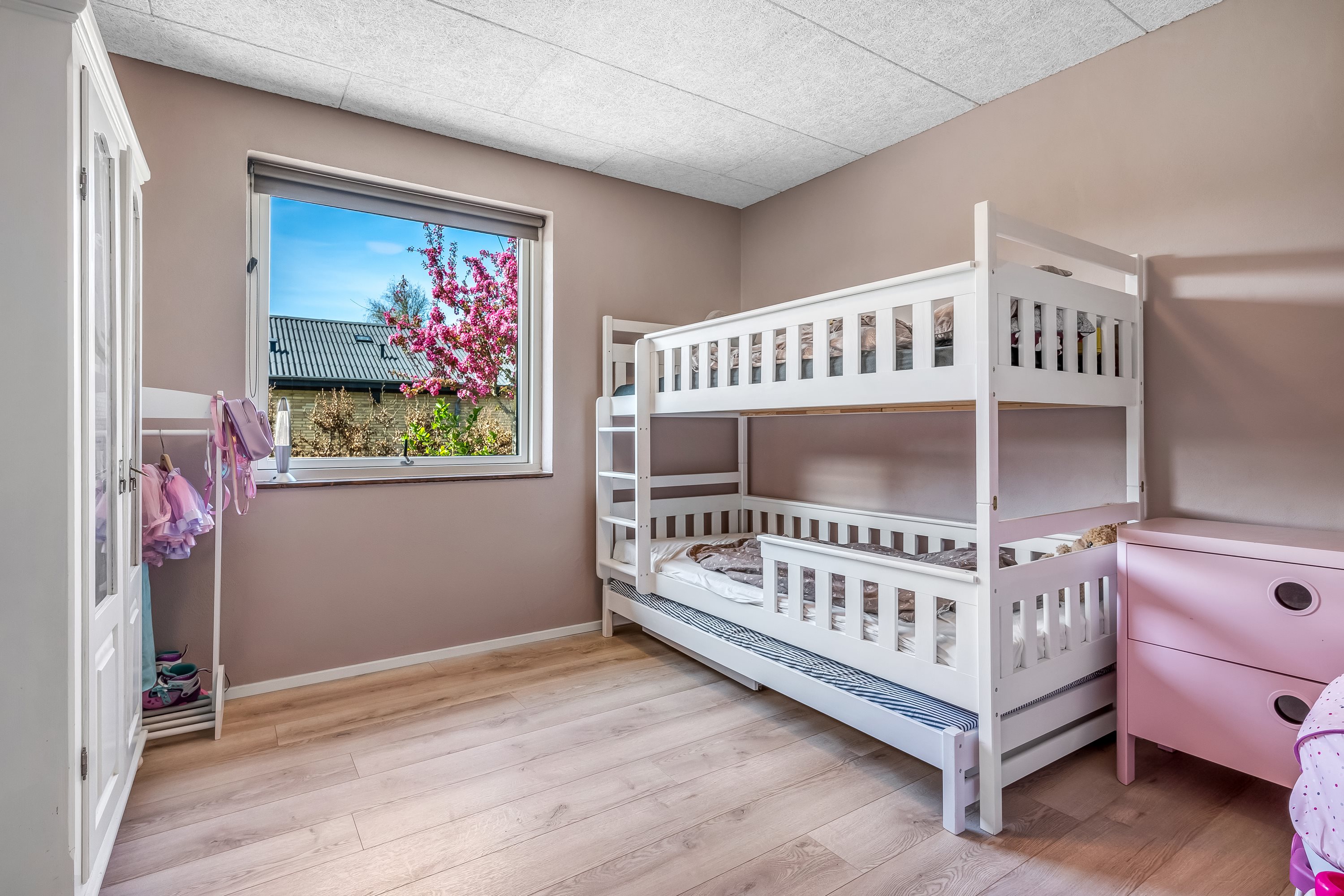 Fremhævet værelse billede i fuldskærmstilstand. Billede af Kløvermarken 27, 7500 Holstebro