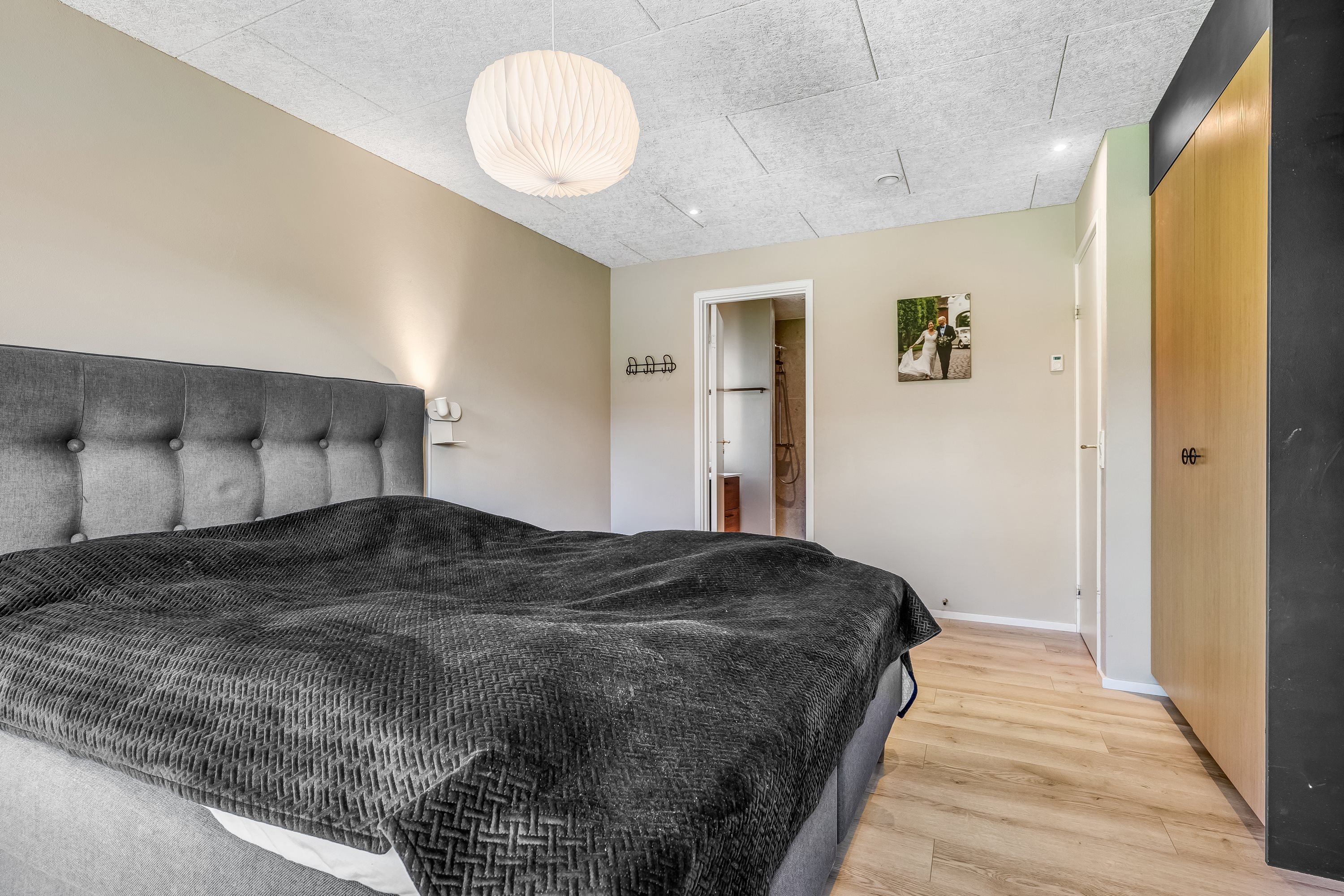 Fremhævet soveværelse billede i fuldskærmstilstand. Billede af Kløvermarken 27, 7500 Holstebro