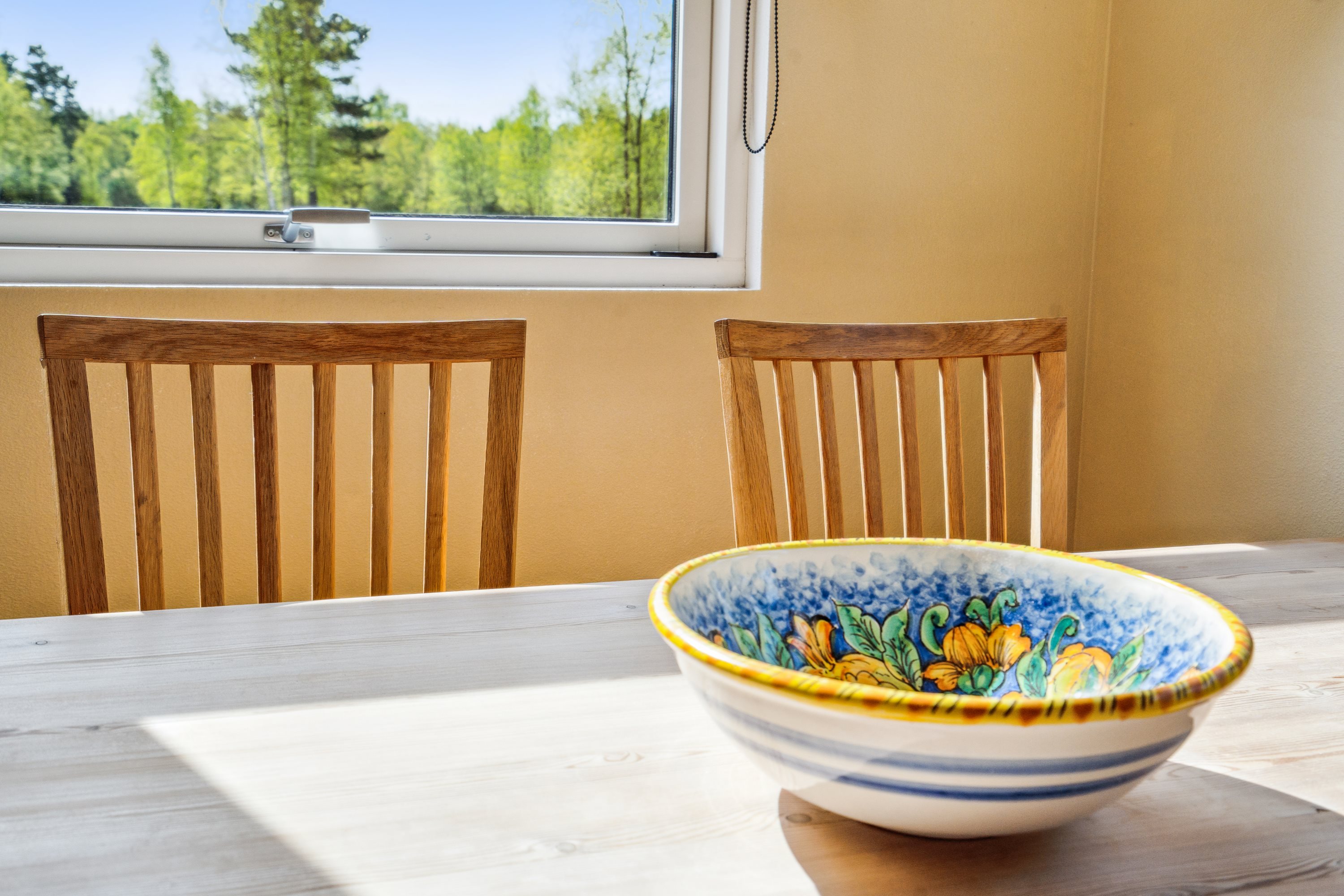 Fremhævet stue billede i fuldskærmstilstand. Billede af Irisvej 4, Østerby, 9940 Læsø