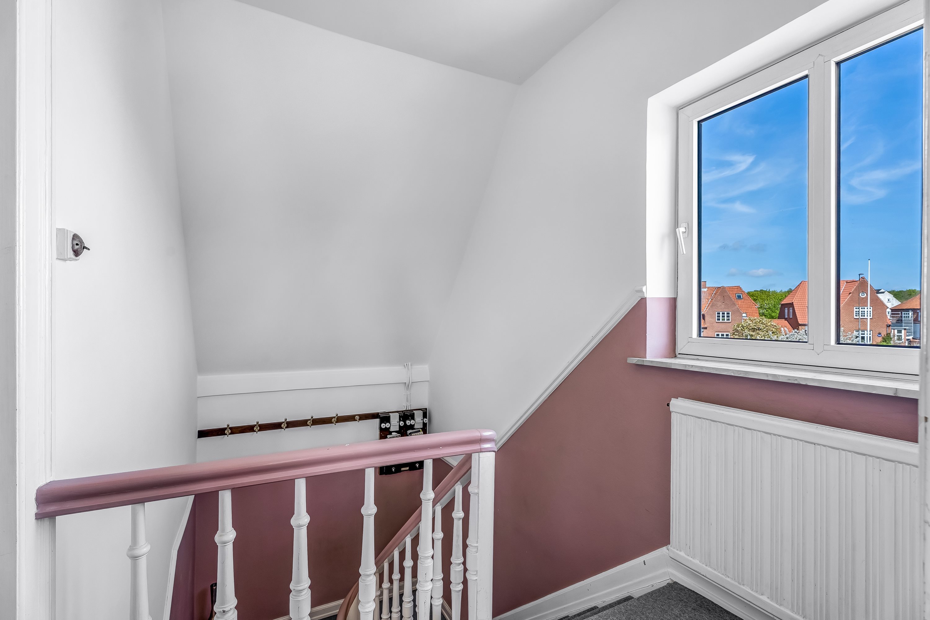 Fremhævet trappe billede i fuldskærmstilstand. Billede af Østre Alle 71, 4800 Nykøbing F