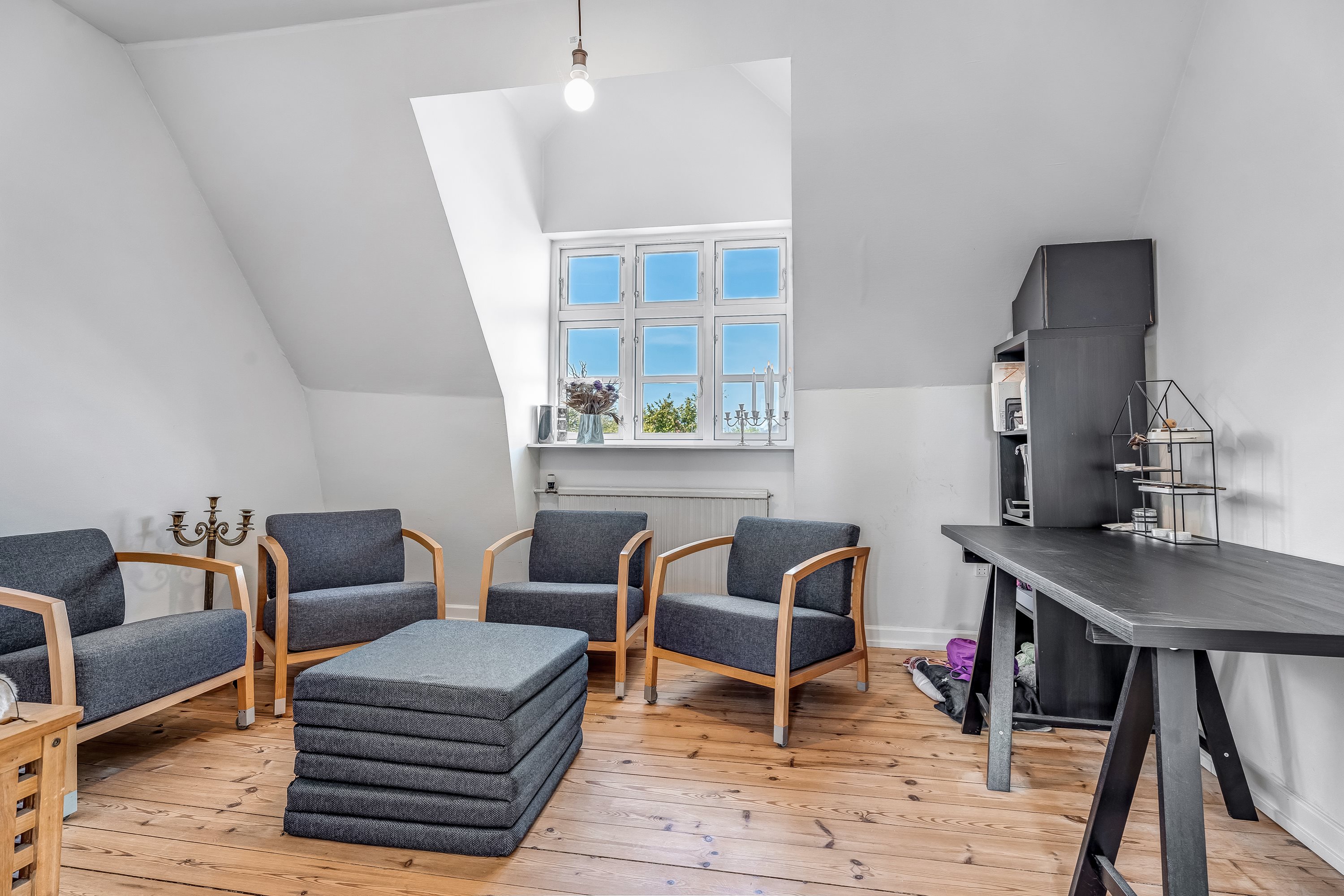 Fremhævet andet billede i fuldskærmstilstand. Billede af Østre Alle 71, 4800 Nykøbing F