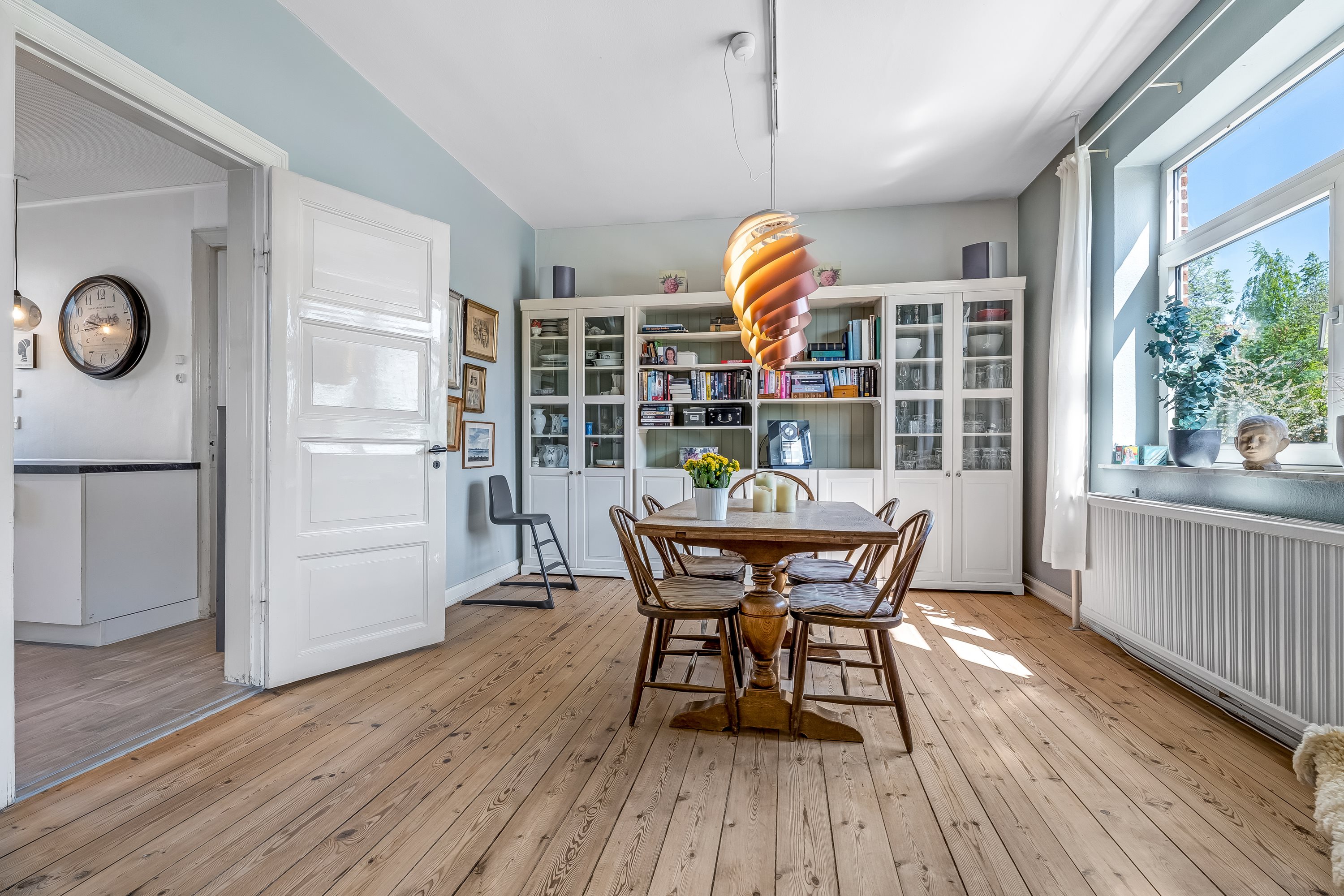 Miniaturebillede 2: stue. Billede af Østre Alle 71, 4800 Nykøbing F