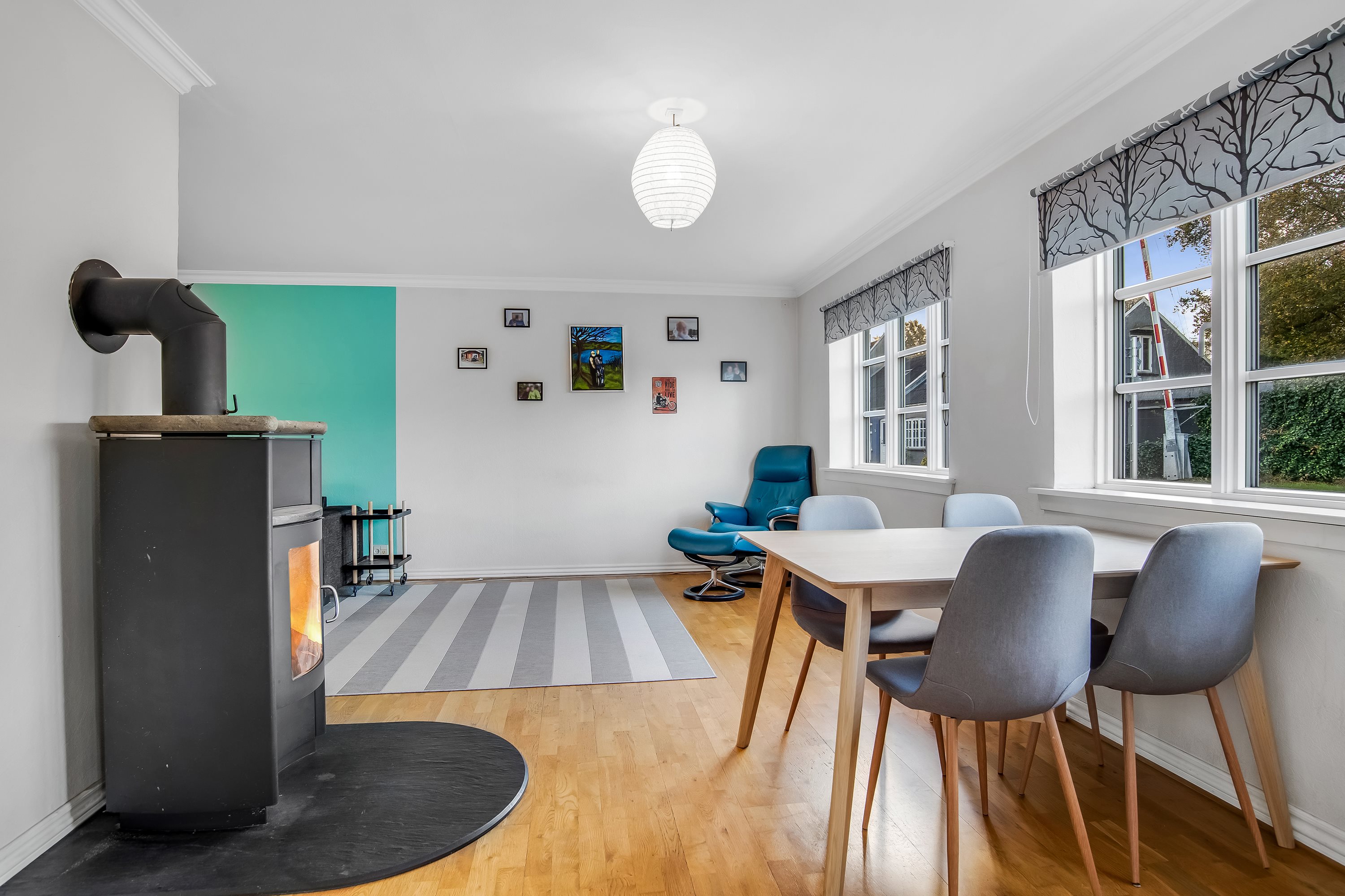 Fremhævet stue billede i fuldskærmstilstand. Billede af Lemvigvej 16, 7500 Holstebro