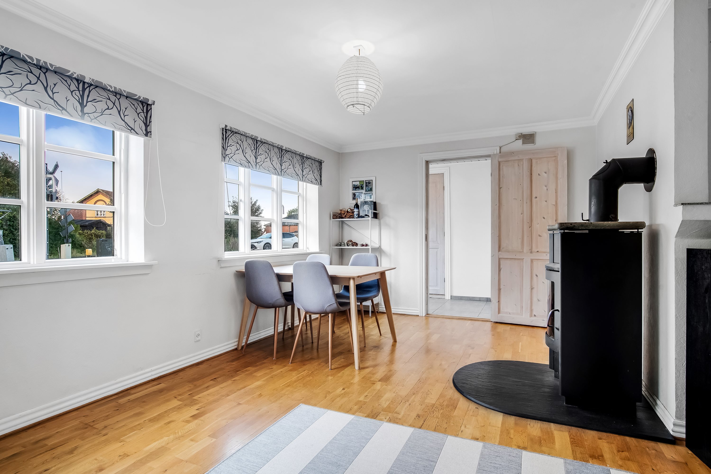 Fremhævet stue billede i fuldskærmstilstand. Billede af Lemvigvej 16, 7500 Holstebro