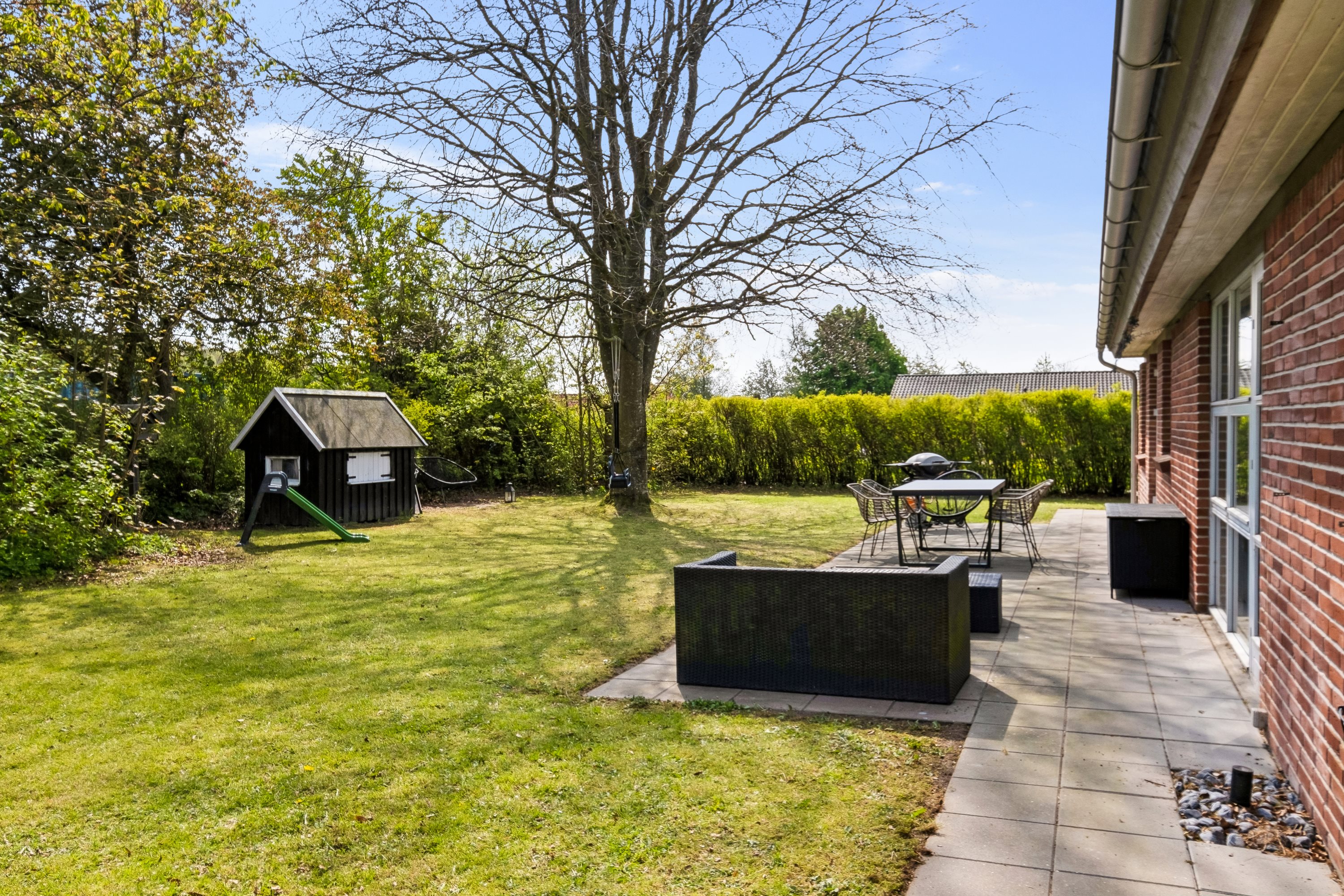 Miniaturebillede 1: ejendom 1. Billede af Sogneskellet 26, 8732 Hovedgård