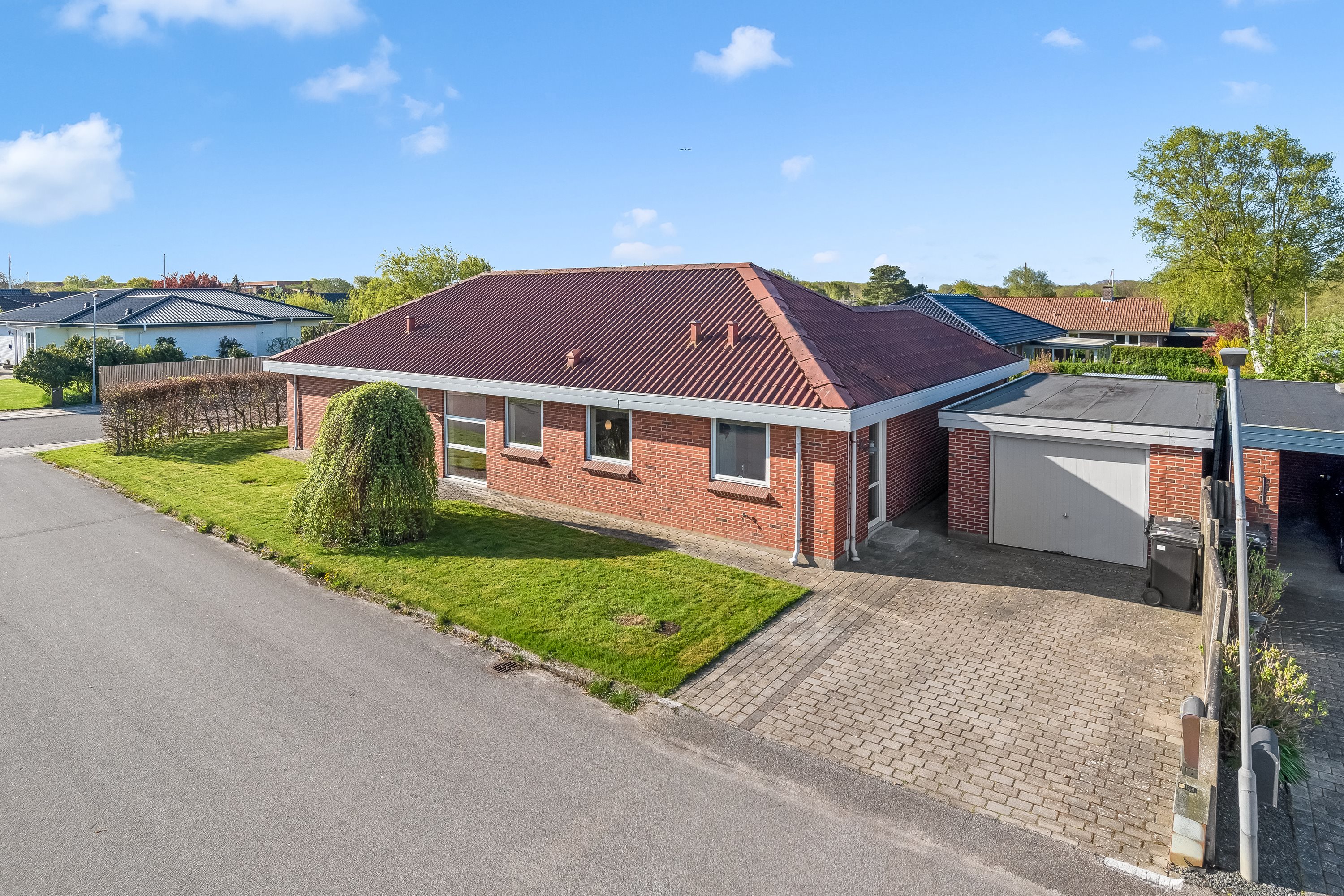 Miniaturebillede 1: ejendommen. Billede af Blomstervænget 11, Rindum, 6950 Ringkøbing