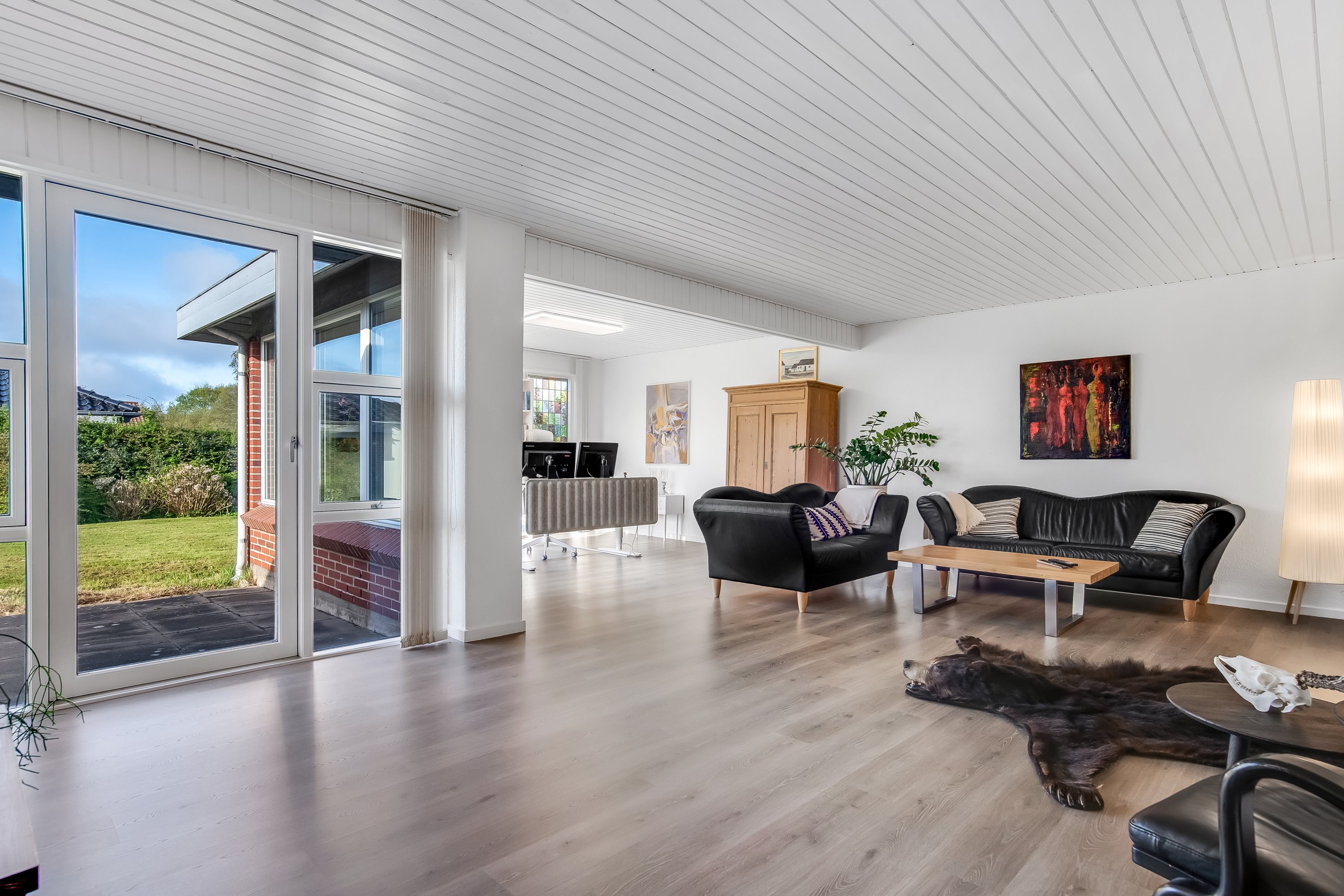 Fremhævet stue billede i fuldskærmstilstand. Billede af Blomstervænget 11, Rindum, 6950 Ringkøbing