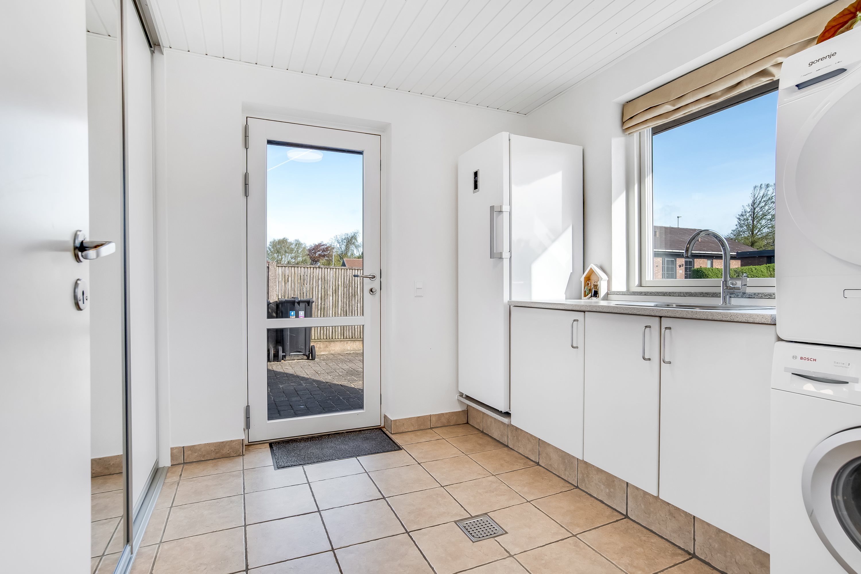 Fremhævet andet billede i fuldskærmstilstand. Billede af Blomstervænget 11, Rindum, 6950 Ringkøbing