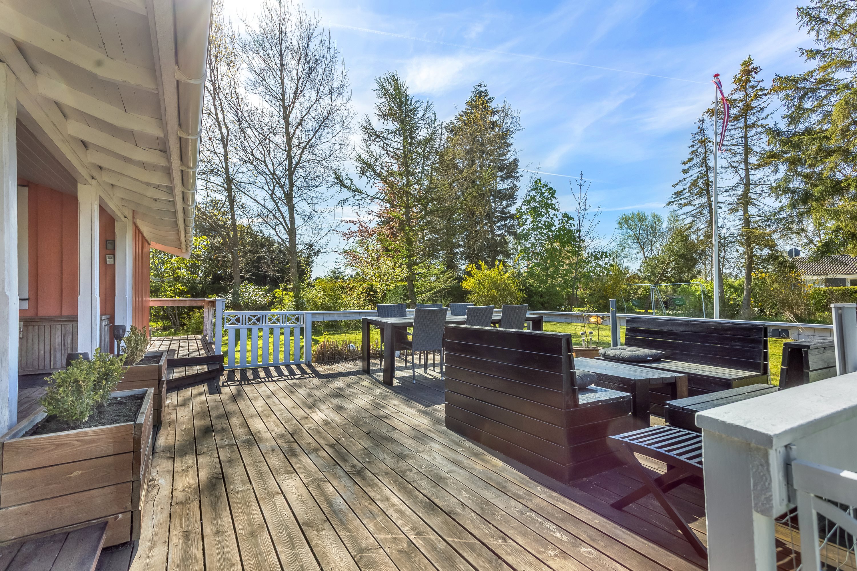 Fremhævet terrasse billede i fuldskærmstilstand. Billede af Elmestræde 16, Hummingen, 4983 Dannemare