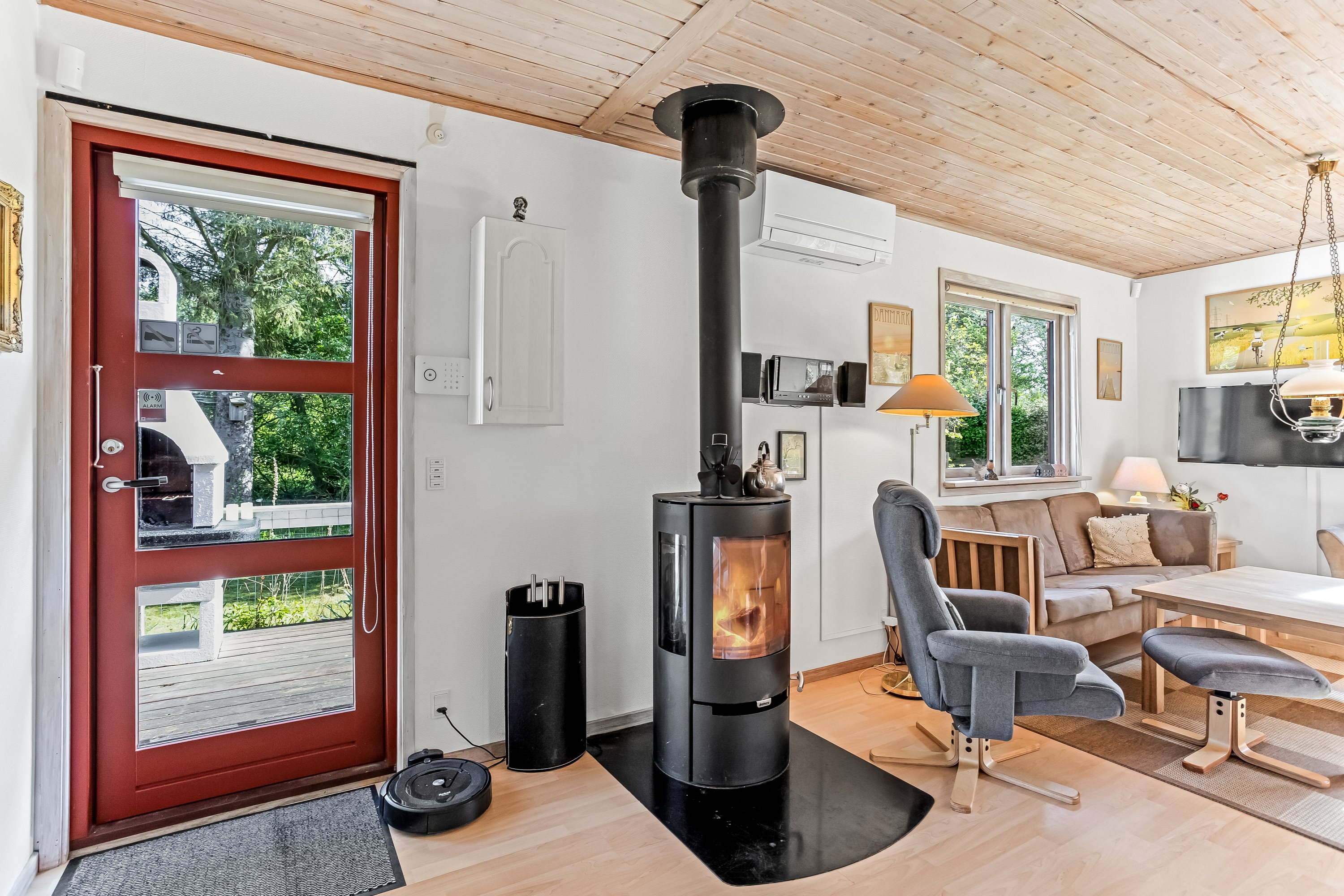 Fremhævet stue billede i fuldskærmstilstand. Billede af Elmestræde 16, Hummingen, 4983 Dannemare