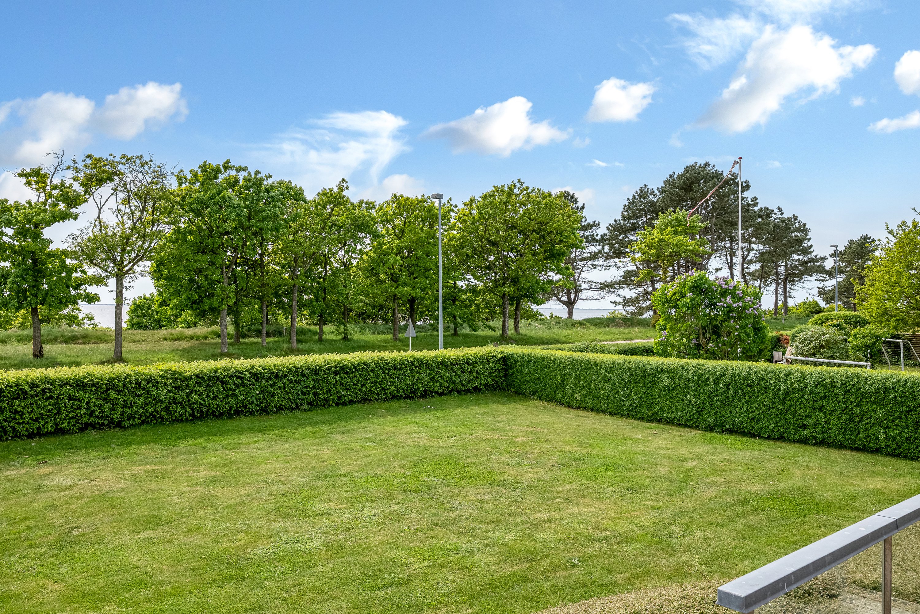 Fremhævet have billede i fuldskærmstilstand. Billede af Heboltoft 38, Velling, 6950 Ringkøbing