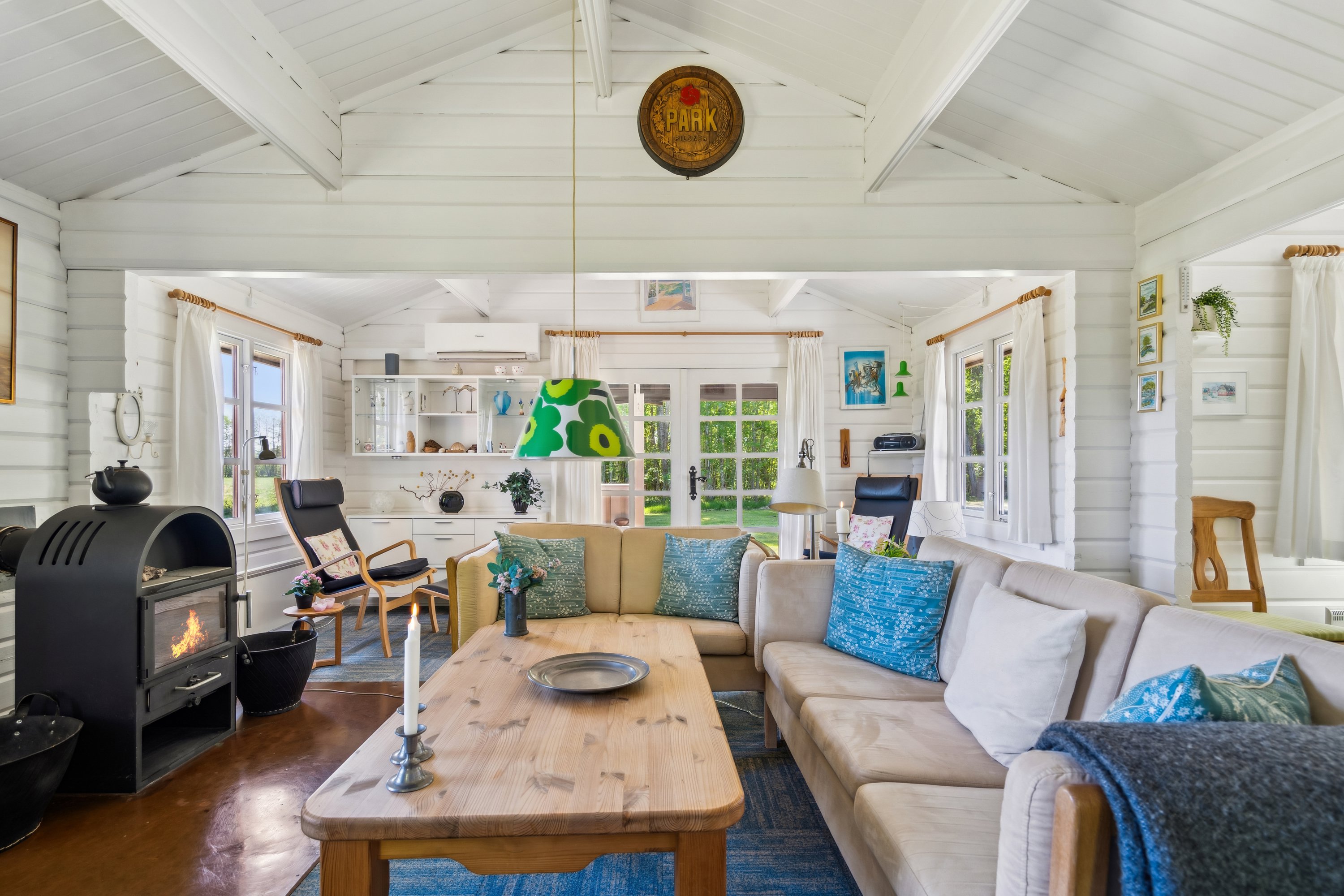 Fremhævet stue billede i fuldskærmstilstand. Billede af Nordgårdsvej 1, Byrum, 9940 Læsø