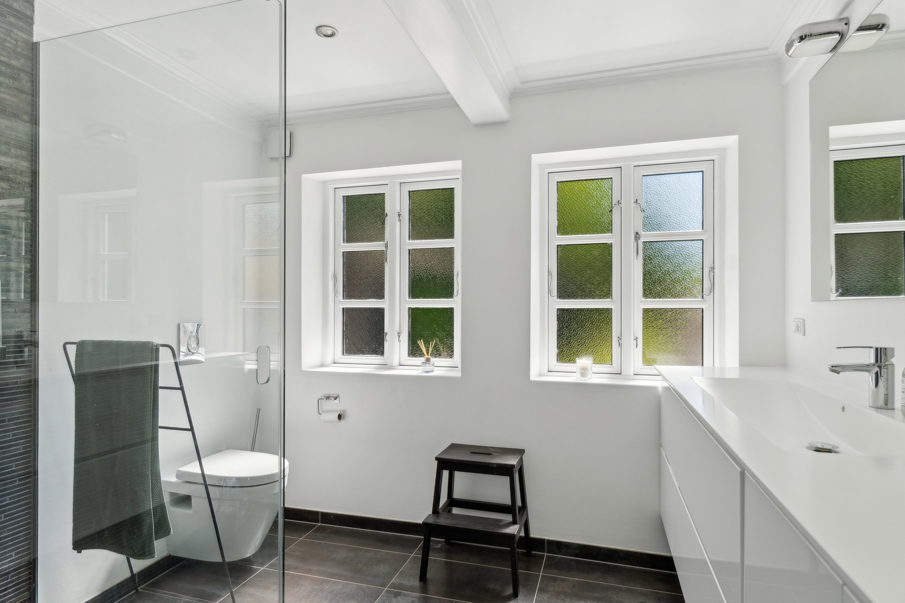 Fremhævet badeværelse billede i fuldskærmstilstand. Billede af Hans Tausensgade 37, 5550 Langeskov