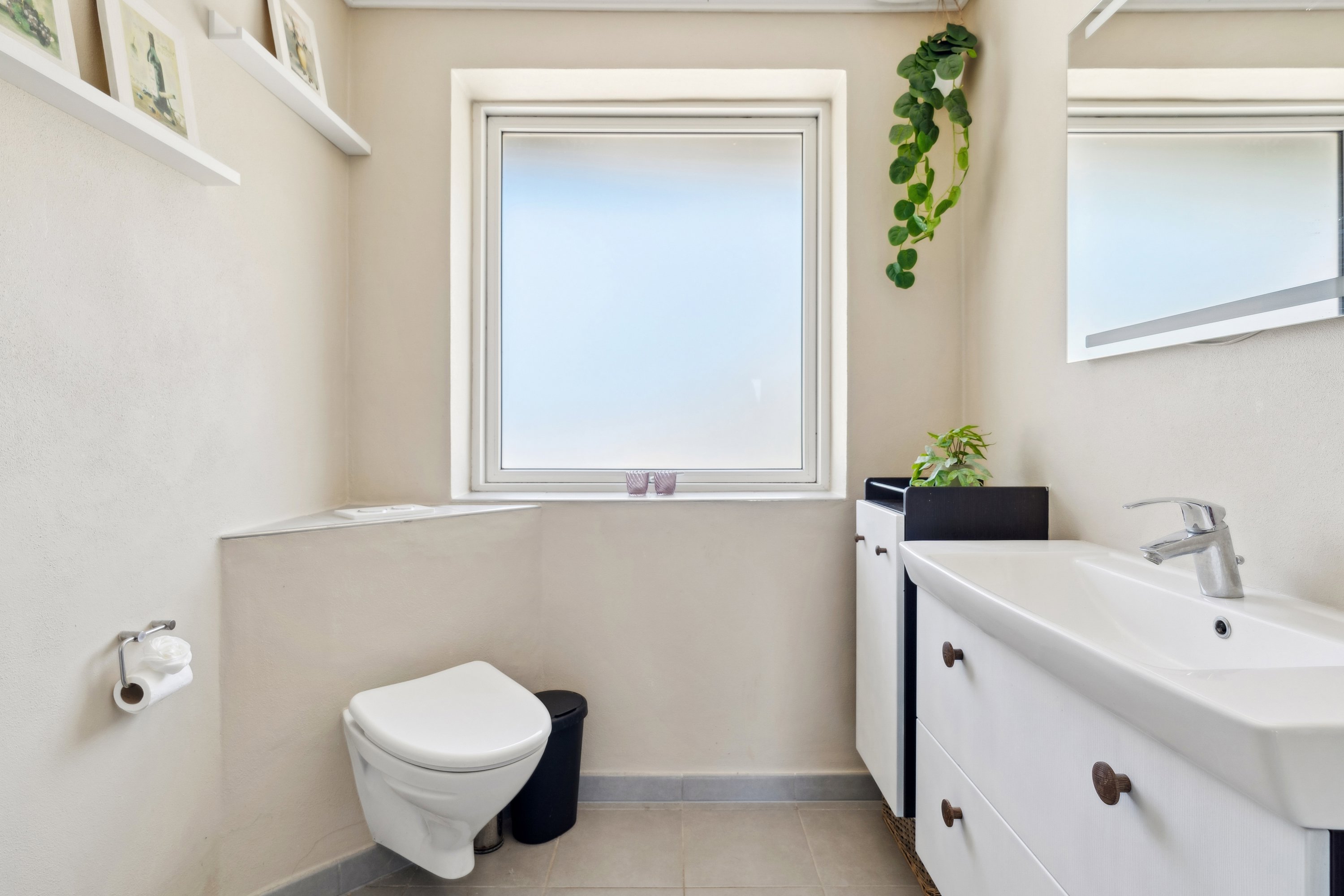 Fremhævet badeværelse billede i fuldskærmstilstand. Billede af Lykkenssædevej 10, Højrup, 5750 Ringe