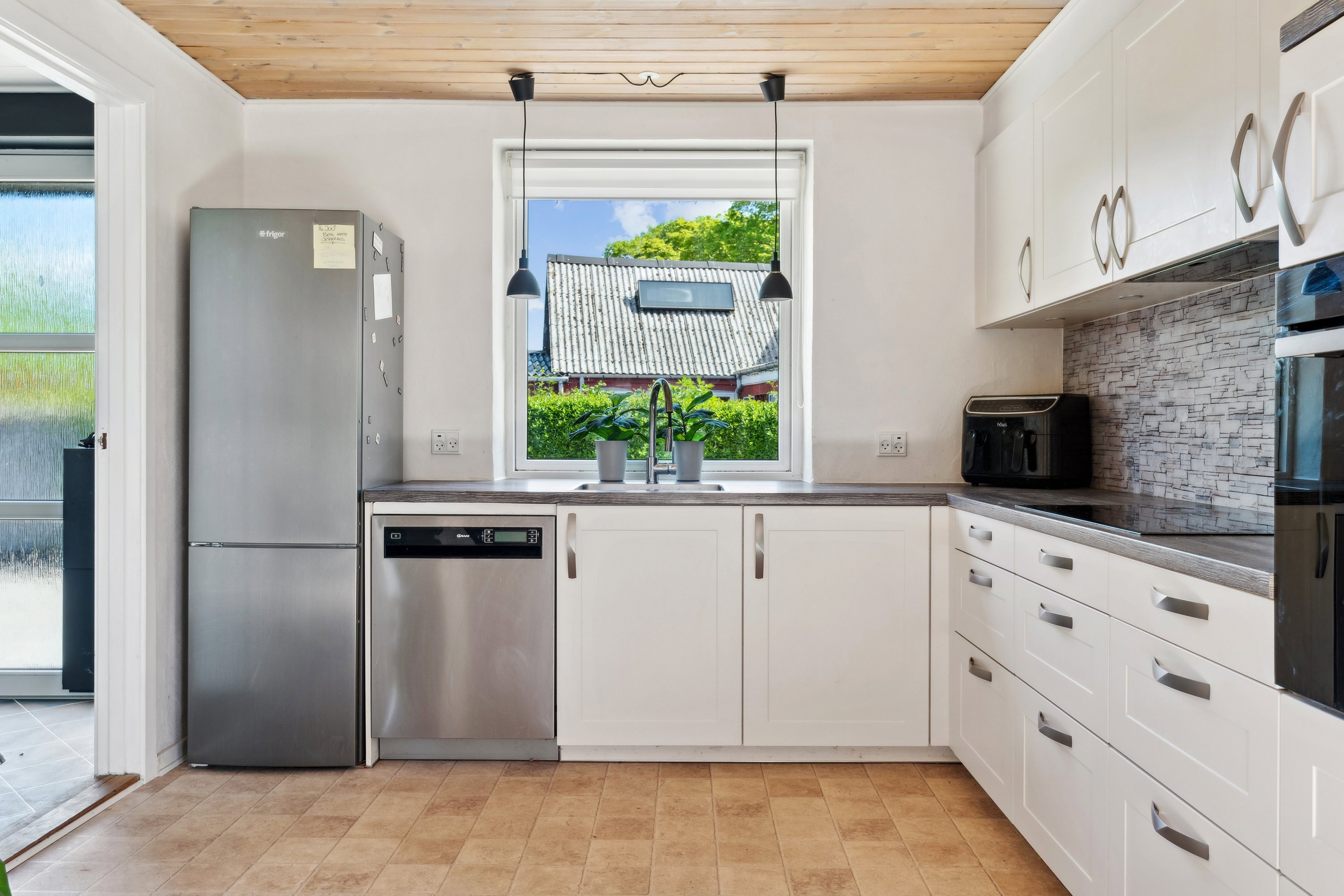 Fremhævet køkken billede i fuldskærmstilstand. Billede af Lykkenssædevej 10, Højrup, 5750 Ringe