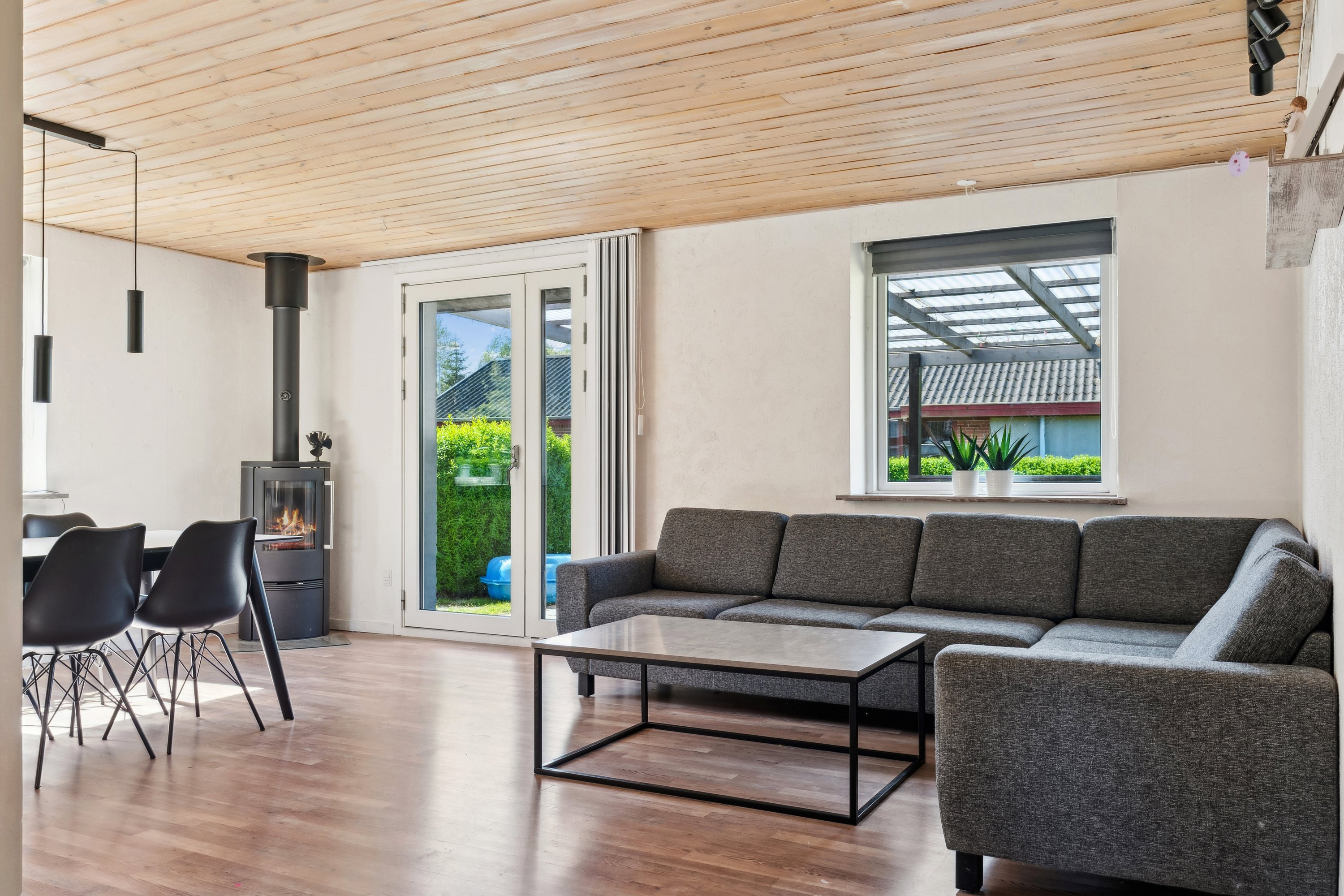 Fremhævet stue billede i fuldskærmstilstand. Billede af Lykkenssædevej 10, Højrup, 5750 Ringe