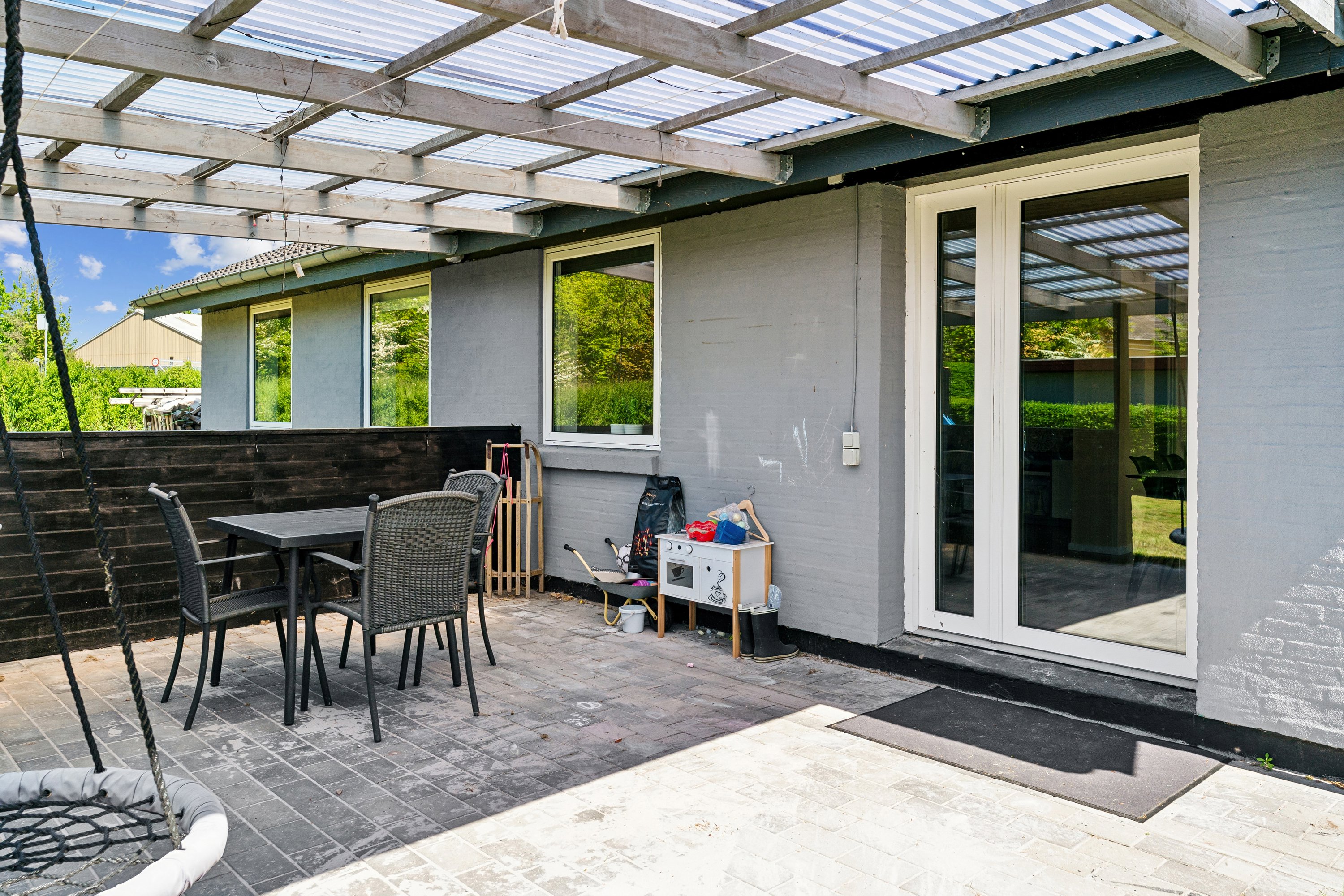 Fremhævet terrasse billede i fuldskærmstilstand. Billede af Lykkenssædevej 10, Højrup, 5750 Ringe