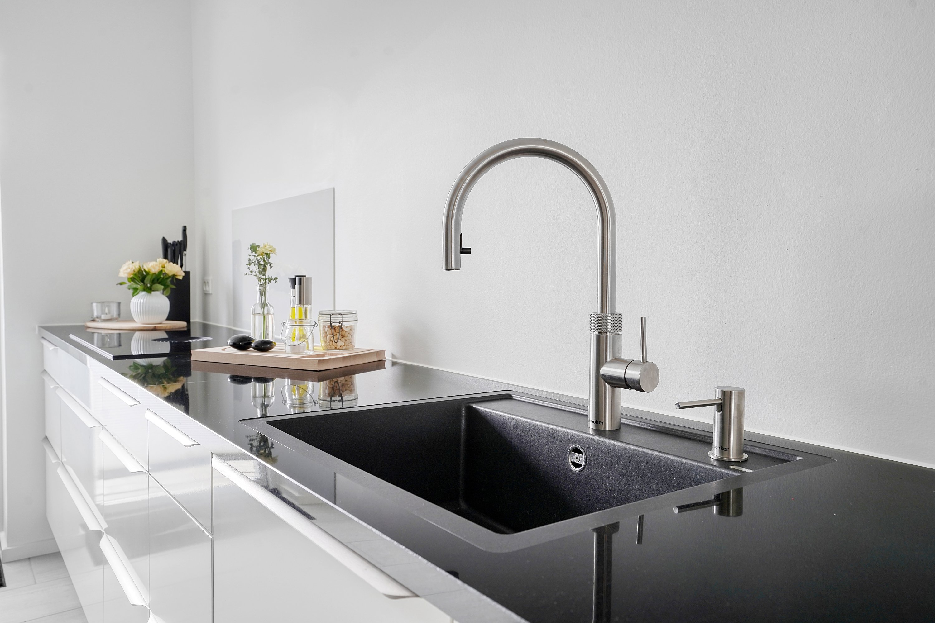 Fremhævet køkken billede i fuldskærmstilstand. Billede af Amorbuen 151, 3400 Hillerød