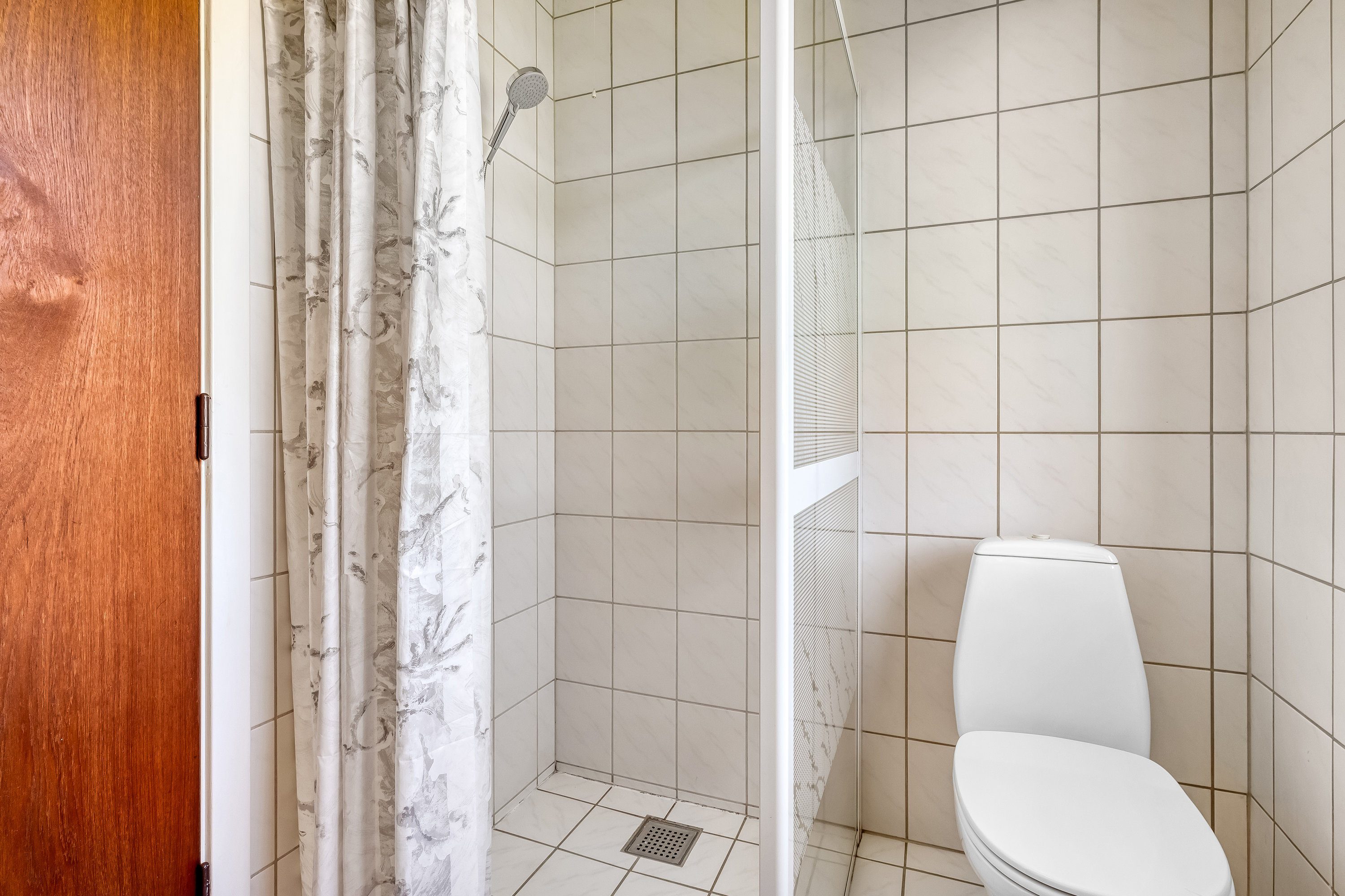 Fremhævet badeværelse billede i fuldskærmstilstand. Billede af Alkjærhøj 18, 6950 Ringkøbing