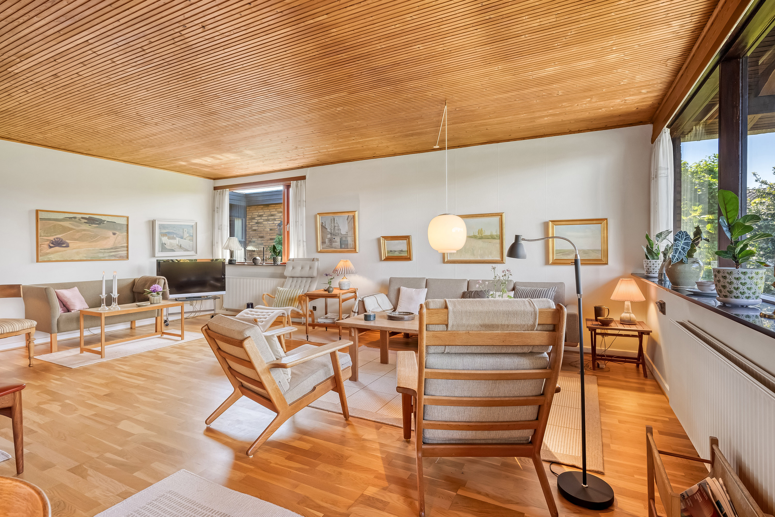 Fremhævet stue billede i fuldskærmstilstand. Billede af Alkjærhøj 18, 6950 Ringkøbing