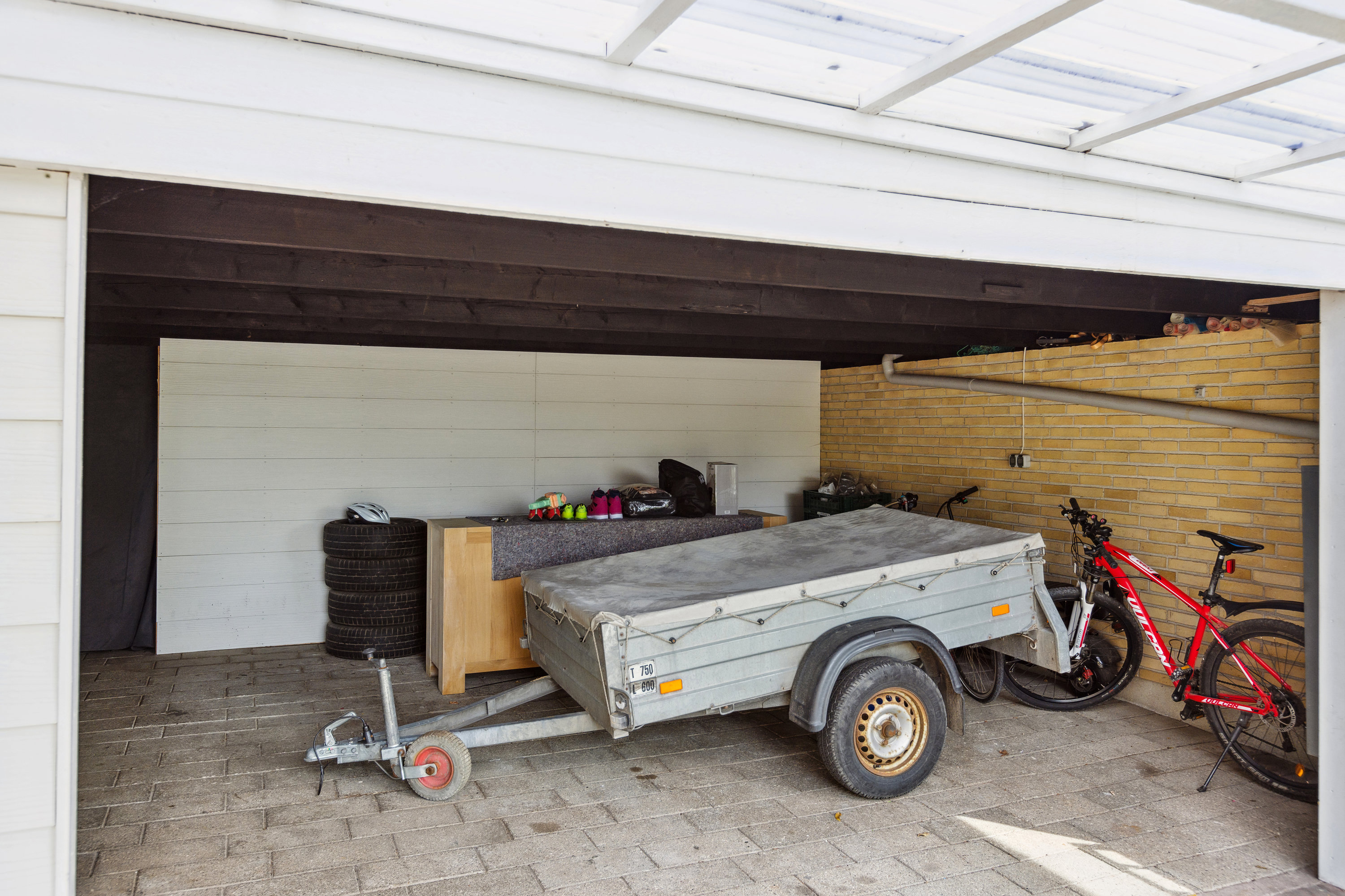 Fremhævet garage billede i fuldskærmstilstand. Billede af Rådyrløkken 24, Slukefter, 5210 Odense NV