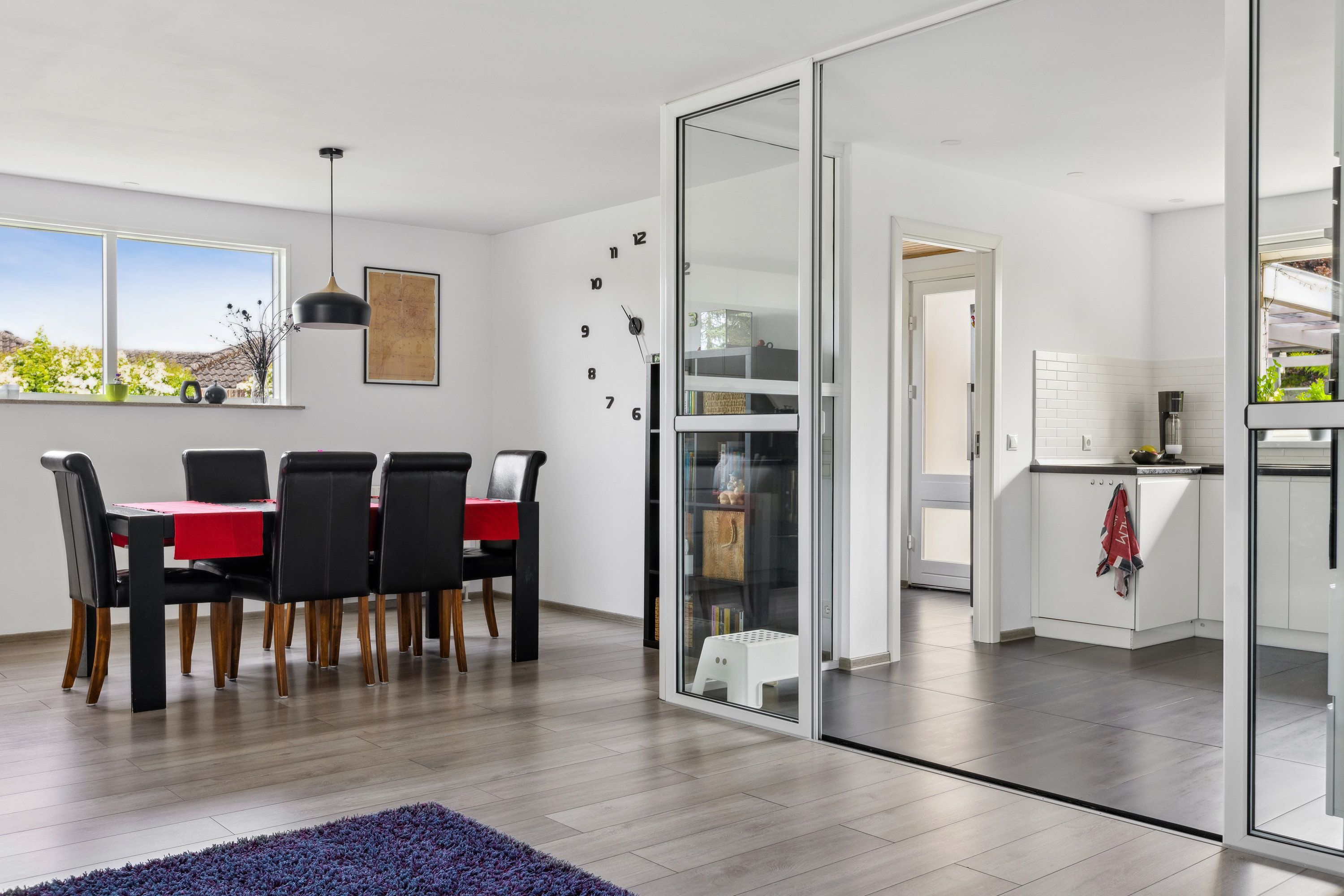 Miniaturebillede 2: stue. Billede af Rådyrløkken 24, Slukefter, 5210 Odense NV