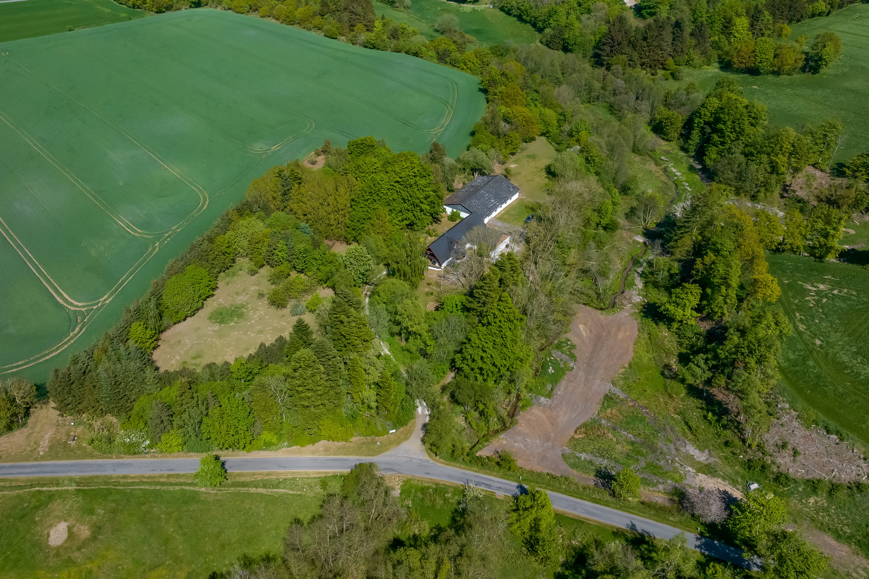 Fremhævet  billede i fuldskærmstilstand. Billede af Skarpholtvej 19, 9750 Østervrå